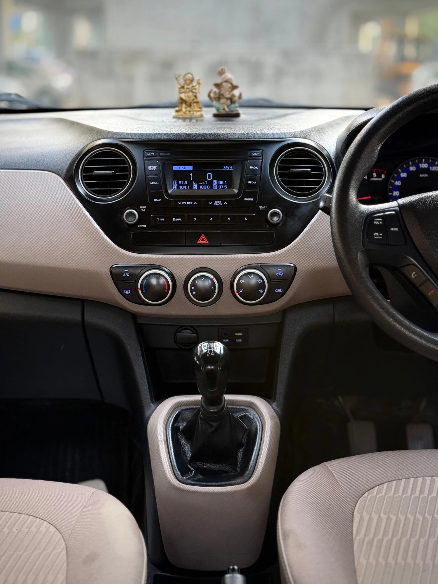 Hyundai Xcent (2018) 16
