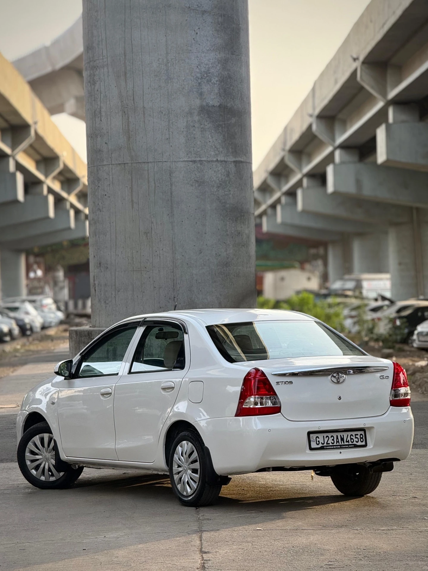 Toyota Etios (2015) 4