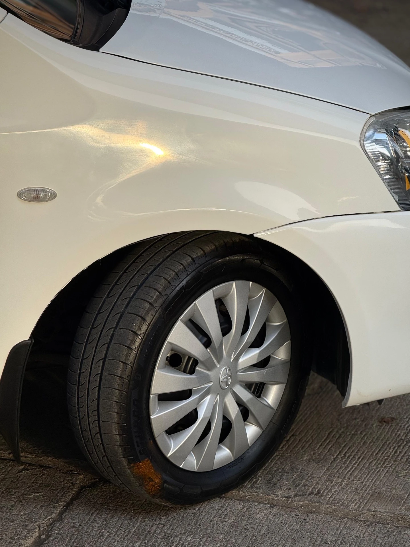 Toyota Etios (2015) 10