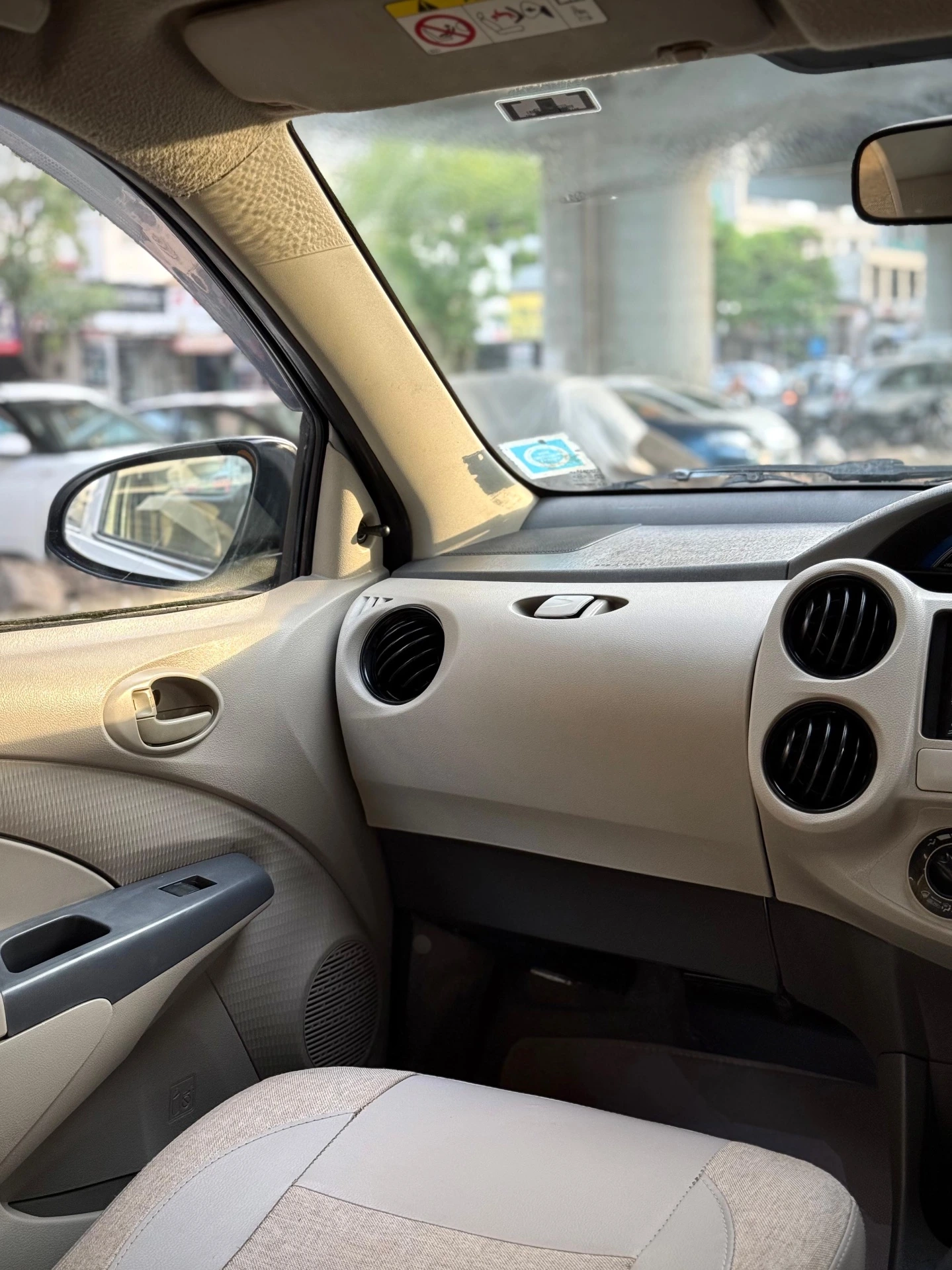 Toyota Etios (2015) 15