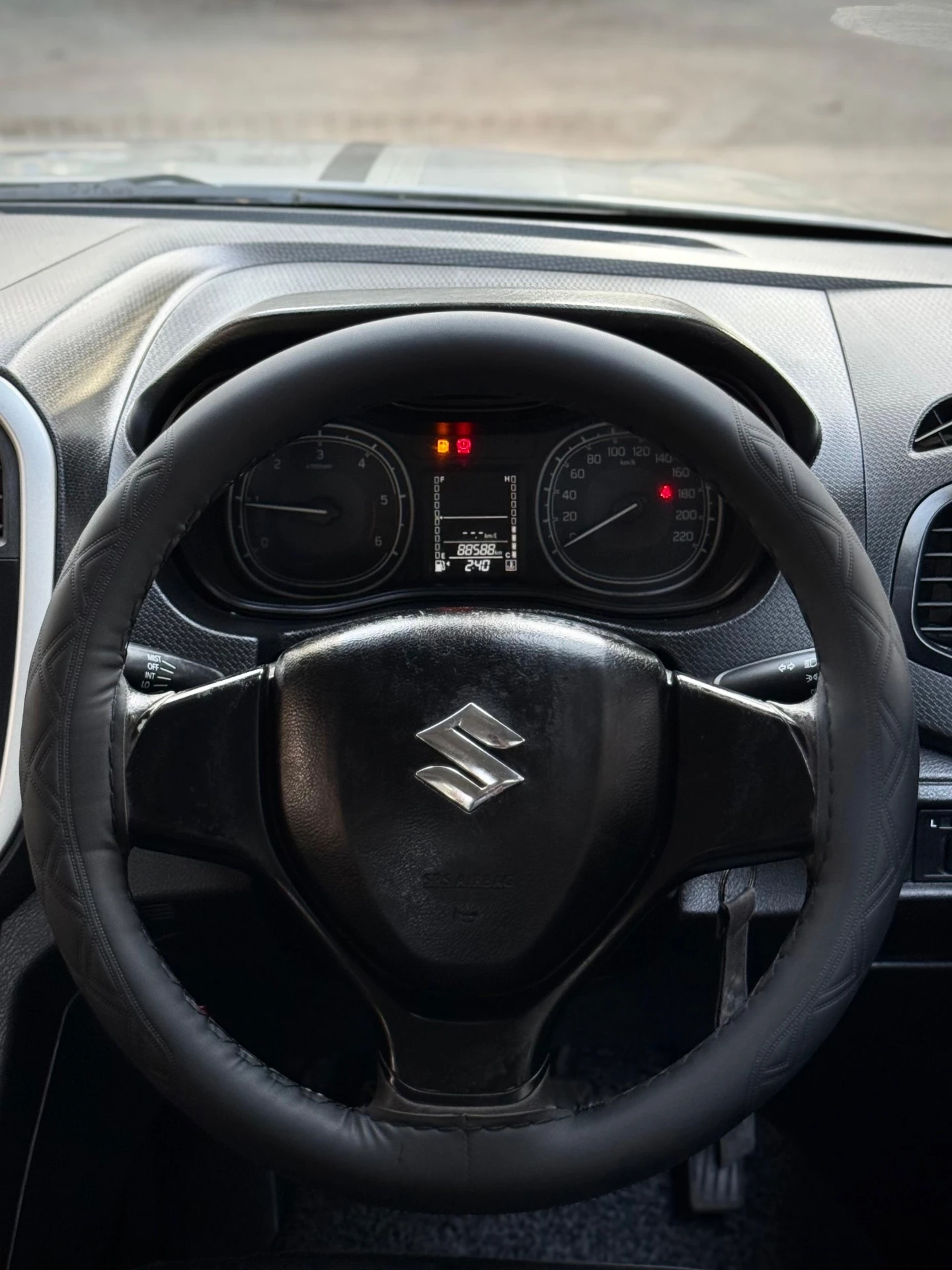 Suzuki Vitara Brezza (2018) 9
