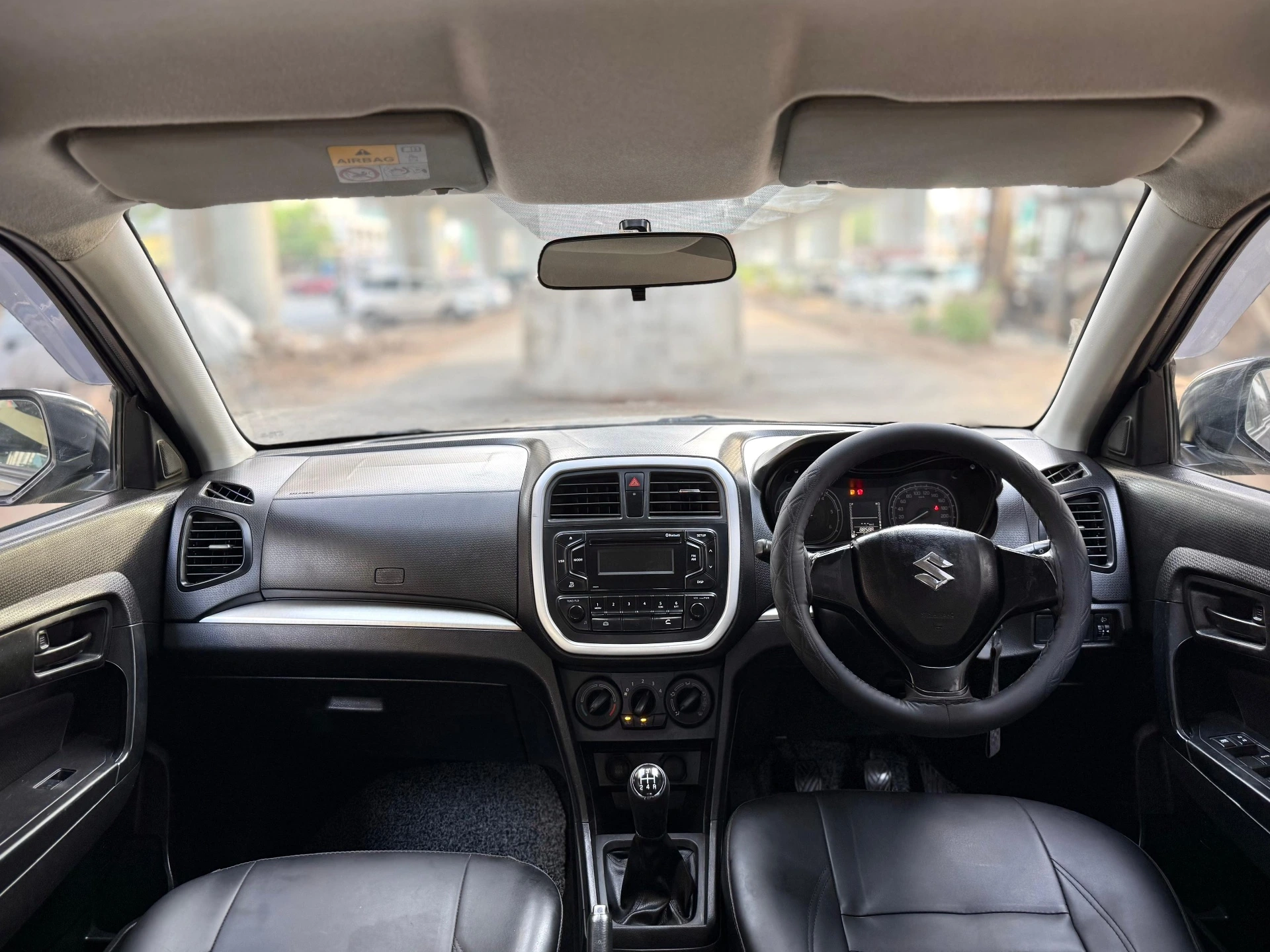Suzuki Vitara Brezza (2018) 11