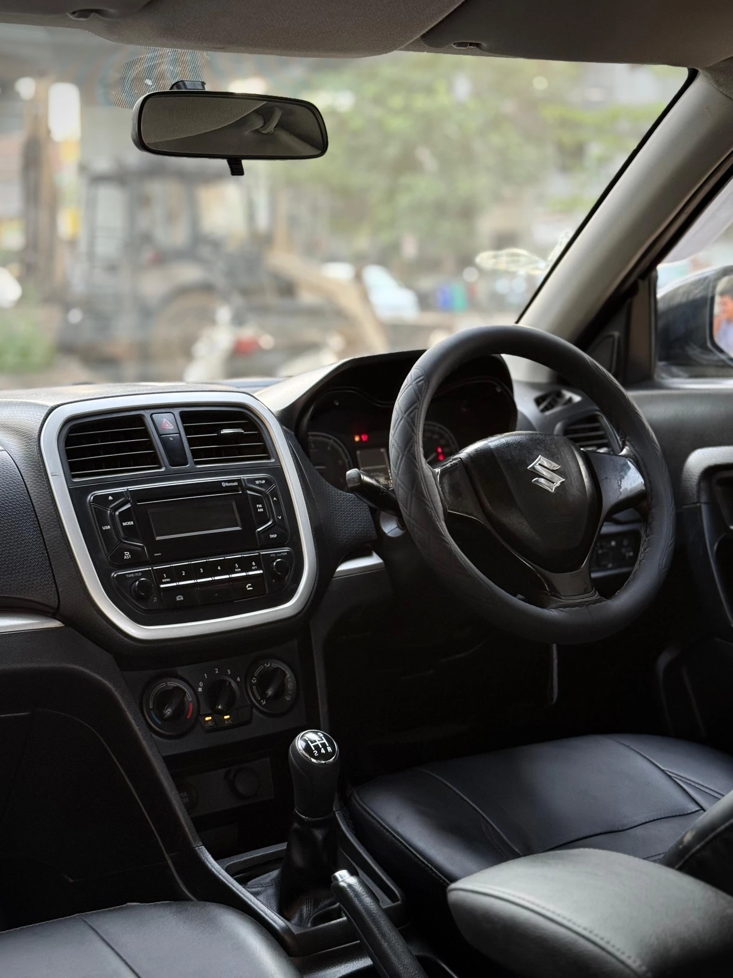 Suzuki Vitara Brezza (2018) 16