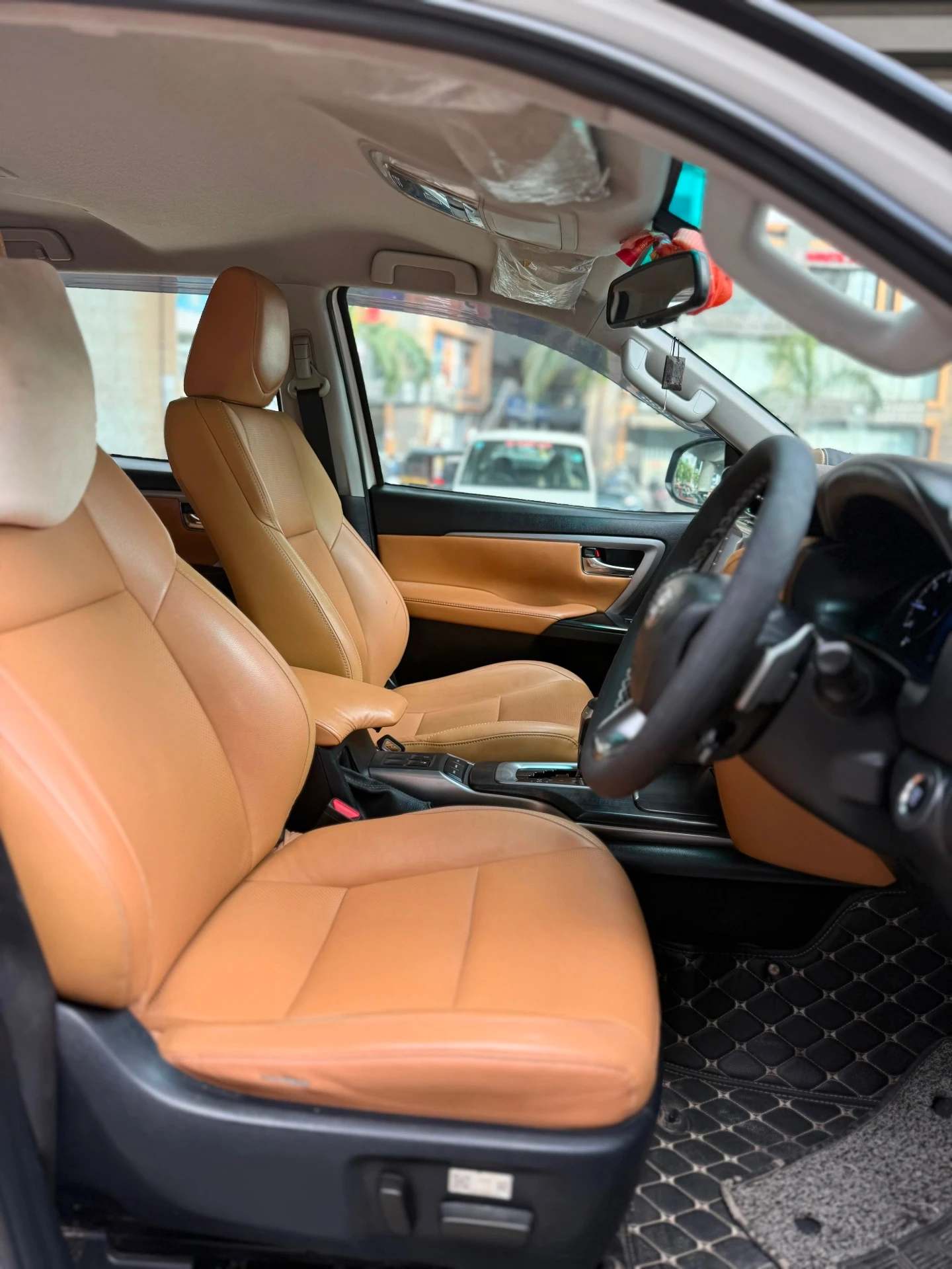 Toyota Fortuner (2021) 9