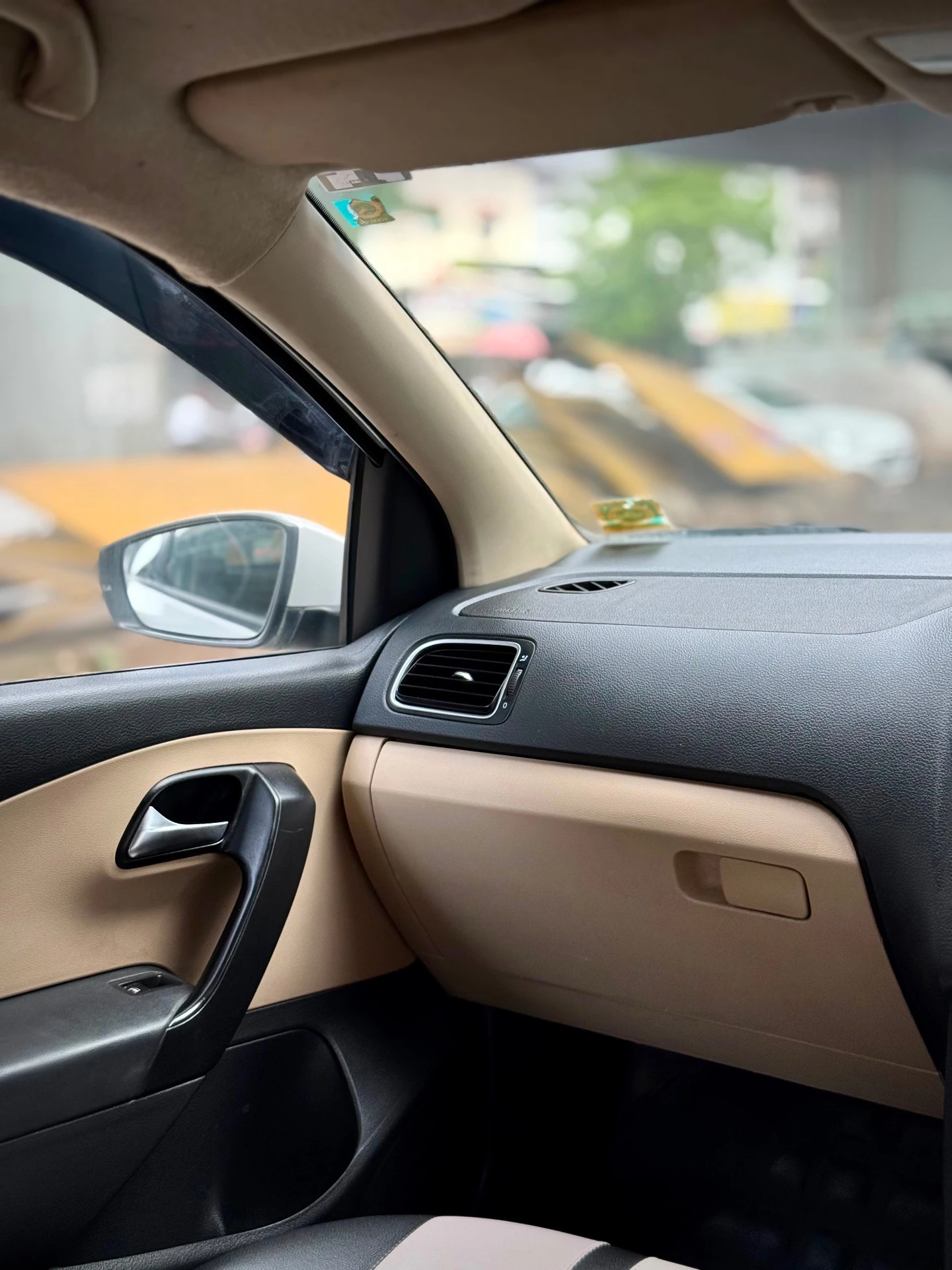 Volkswagen Polo (2016) 11