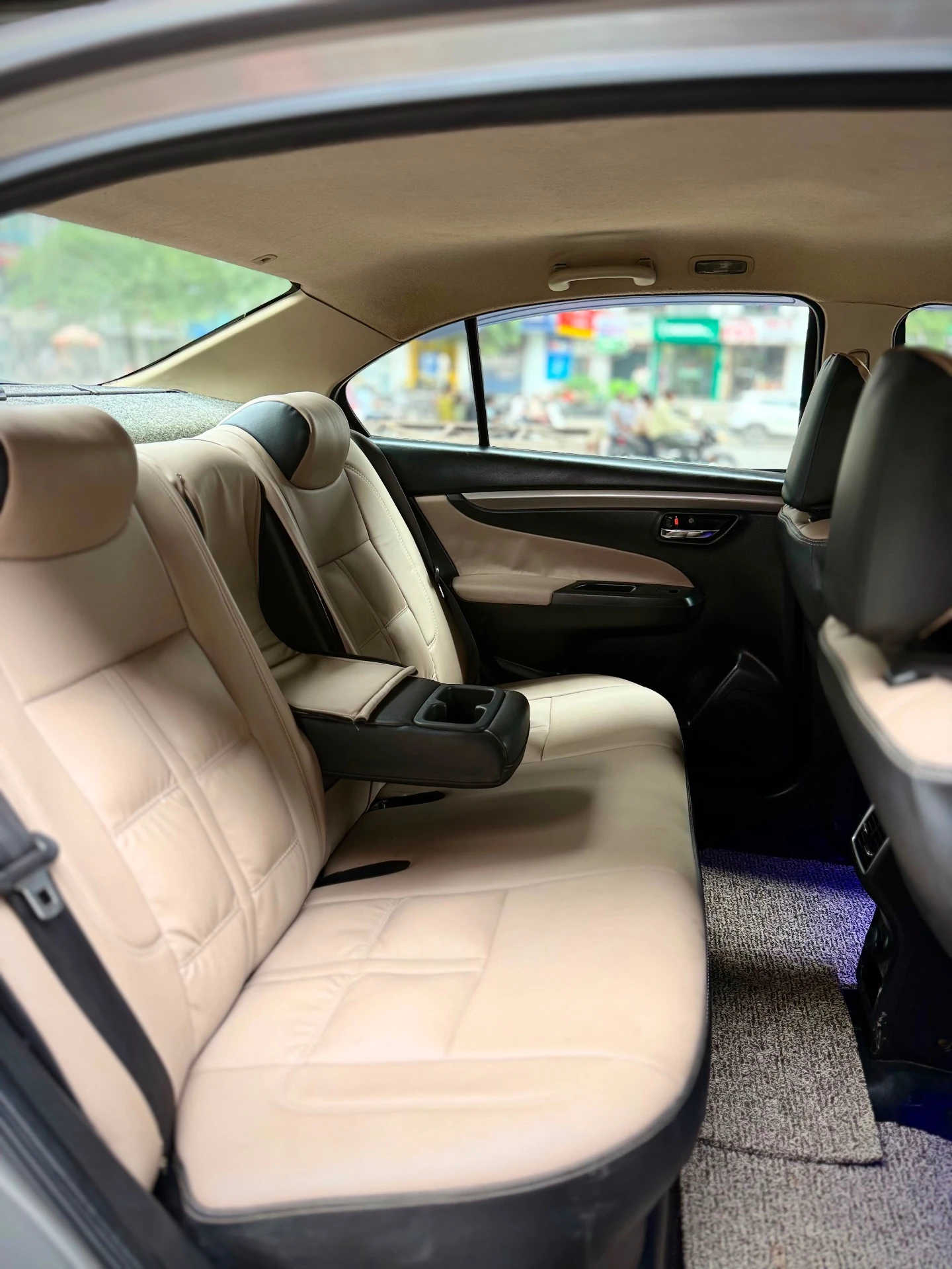 Suzuki Ciaz (2016) 7