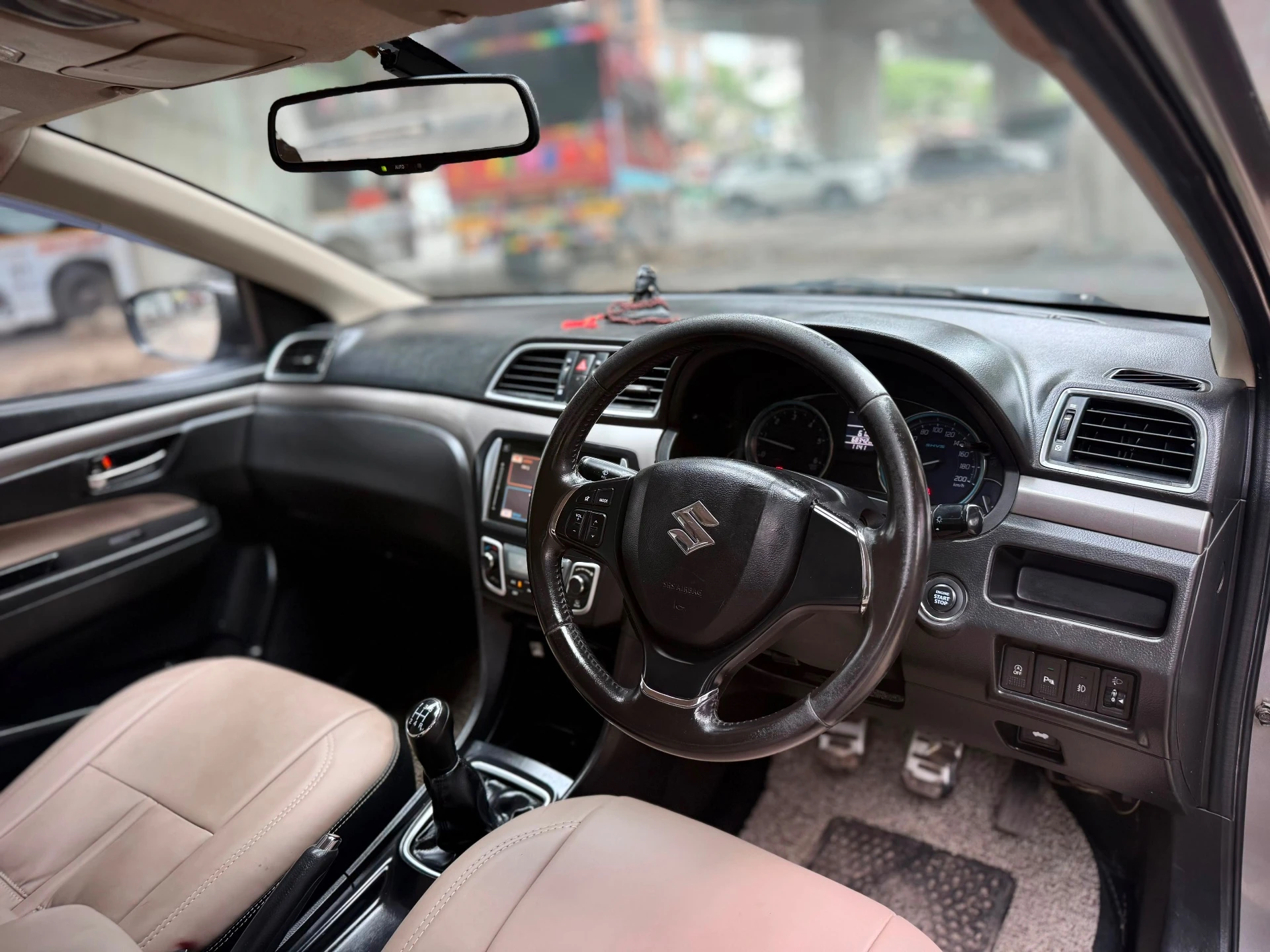 Suzuki Ciaz (2016) 15