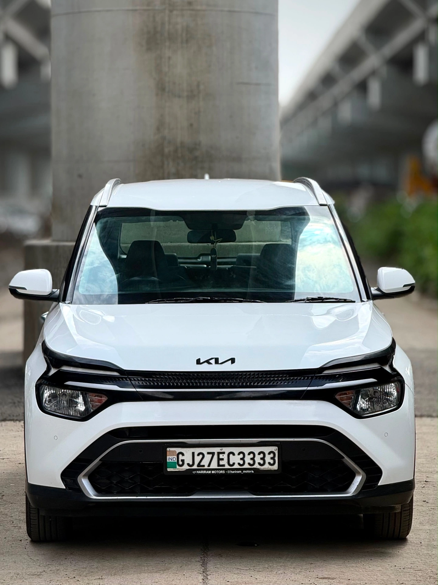Kia Carens (2023) 3