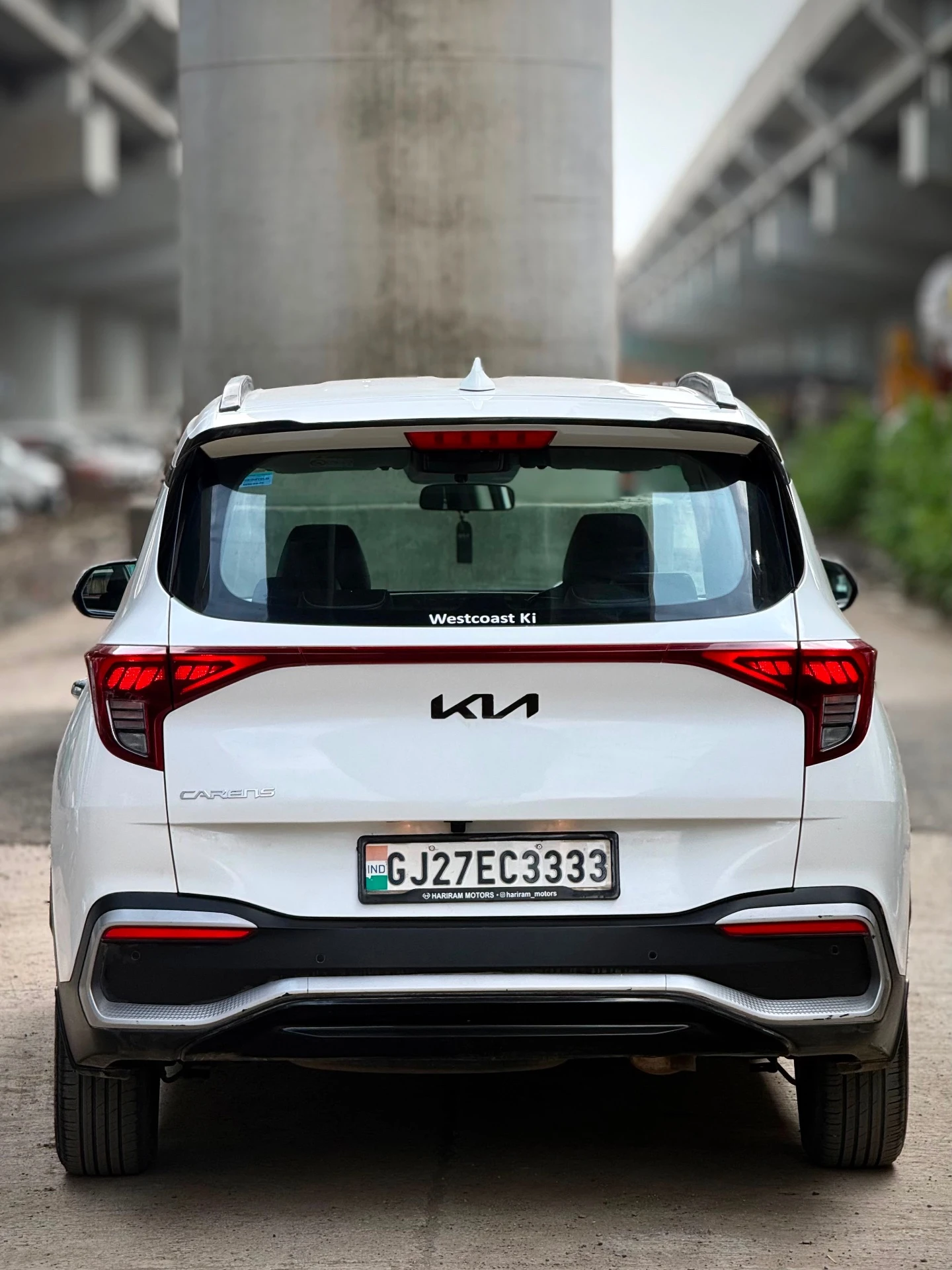 Kia Carens (2023) 6