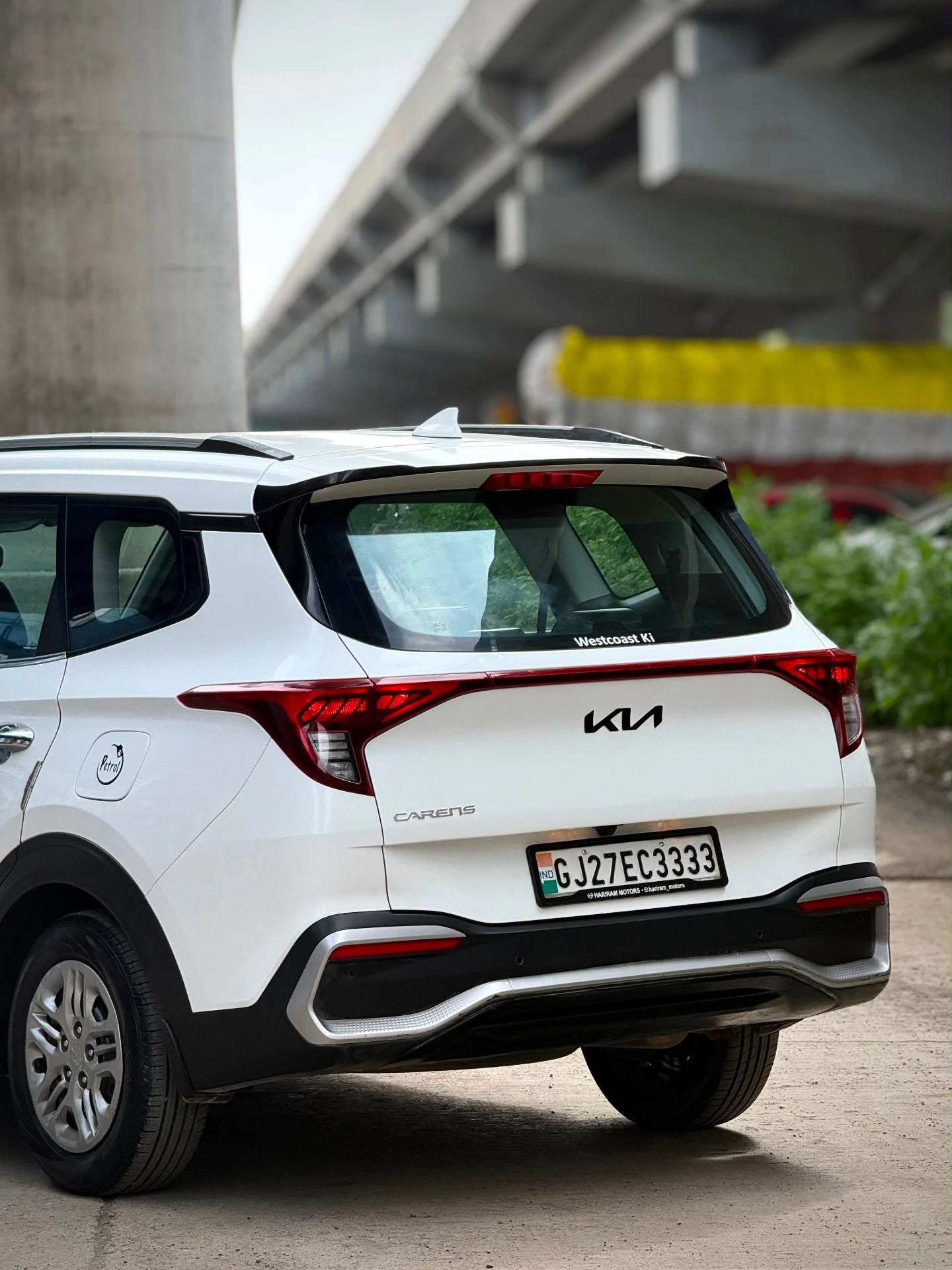 Kia Carens (2023) 19