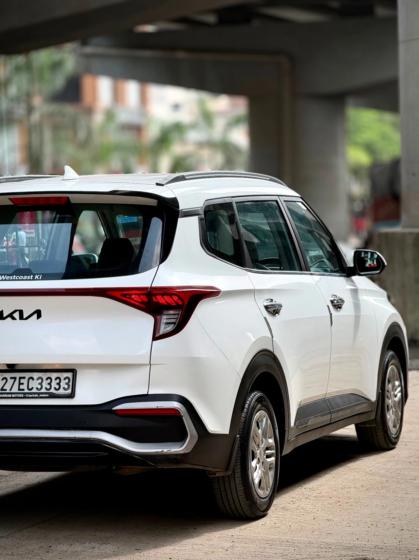 Kia Carens (2023) 20
