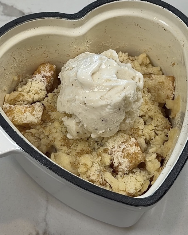single-serving apple crumble