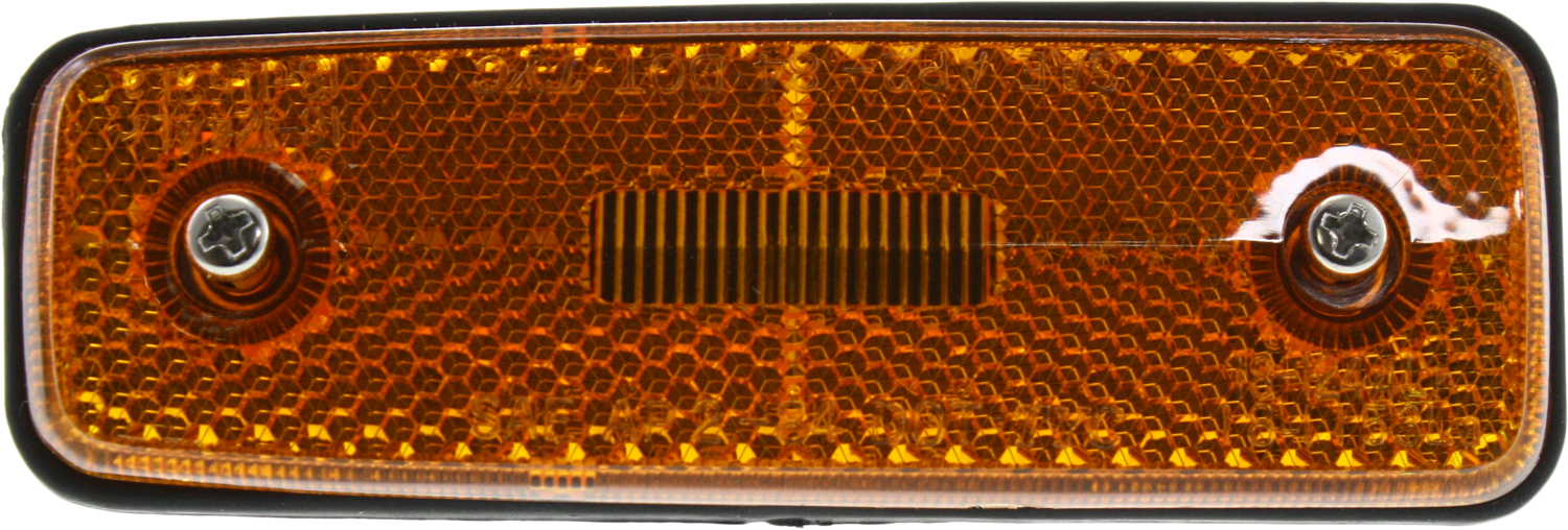 AM TOYOTA PICKUP 79-81 LAND CRUISER 81-90 FRONT SIDE MARKER LAMP RH Assembly On Fender Side SKU 18-1153-00 Partslink TO2551103 OEM 8173014110