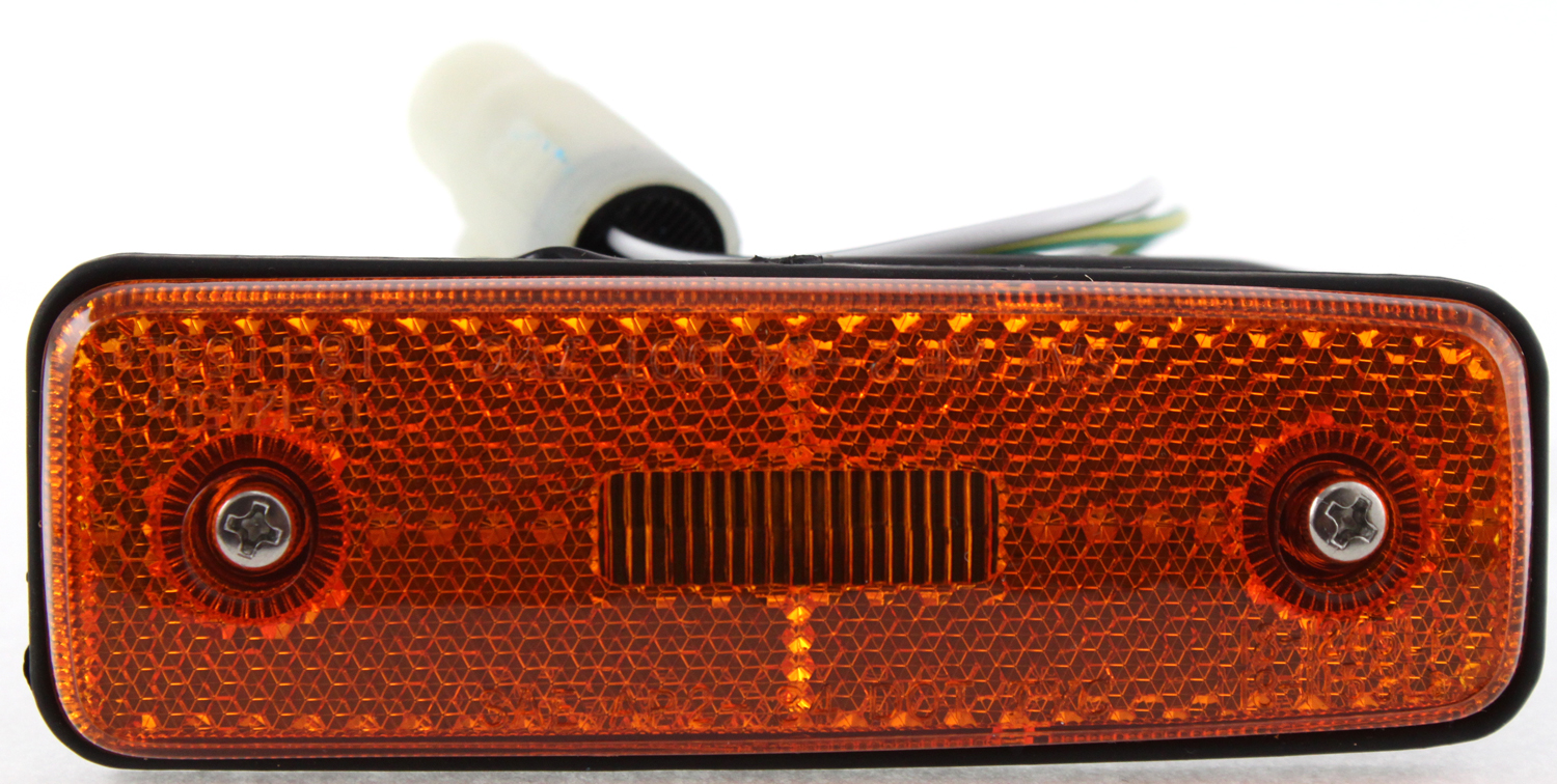AM CELICA 82-85 SUPRA 86-86 FRONT SIDE MARKER LAMP RH Assembly On Fender Side SKU 18-1153-50 Partslink TO2551104 OEM 8173019306