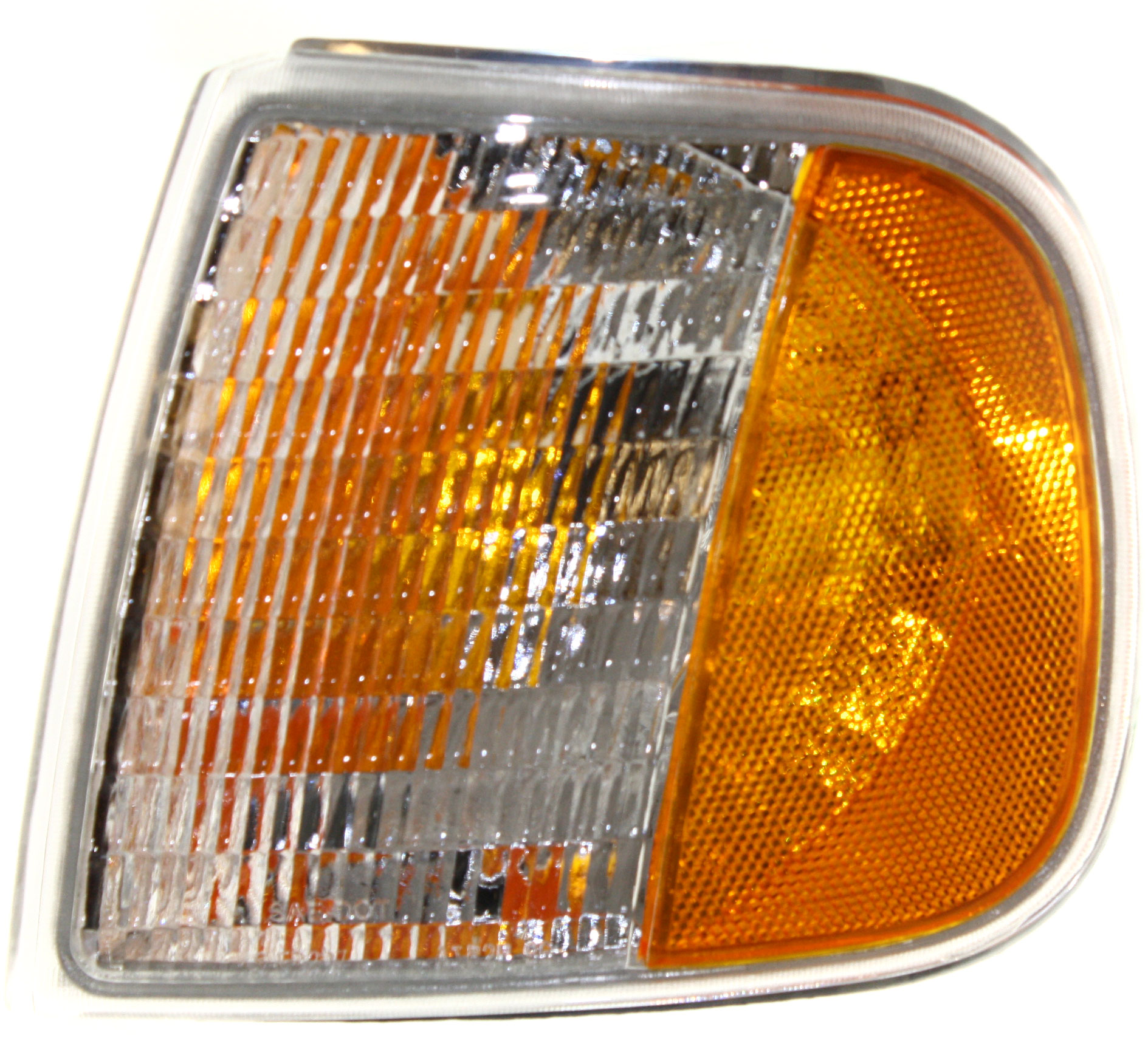 AM F SERIES 97-97 CORNER LAMP LH Lens and Housing To 6-96 SKU 18-3372-01 Partslink FO2520132 OEM F65Z13201AD