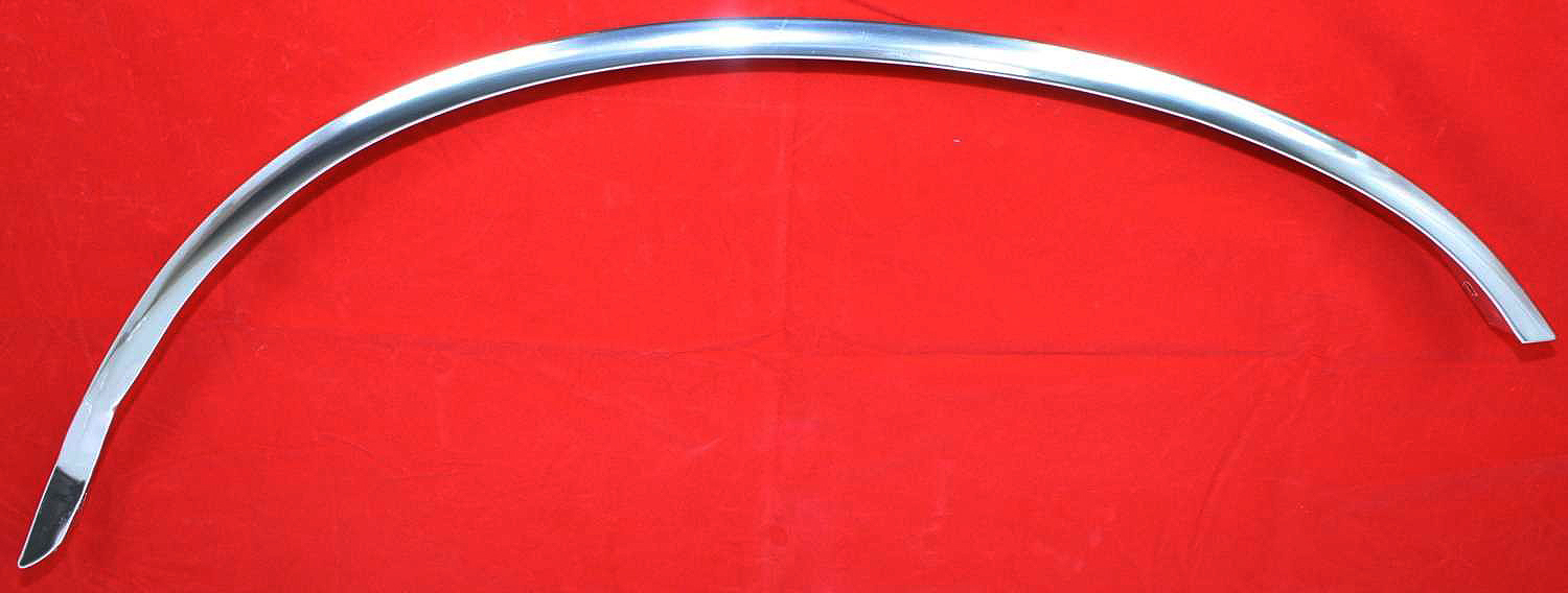 AM F SERIES 87-97 FRONT WHEEL OPENING MOLDING RH Bright SKU 7772 Partslink FO1291106 OEM E7TZ16038A