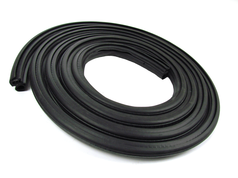 AM WEATHERSTRIP DOOR ON BODY SKU A37DWB311094
