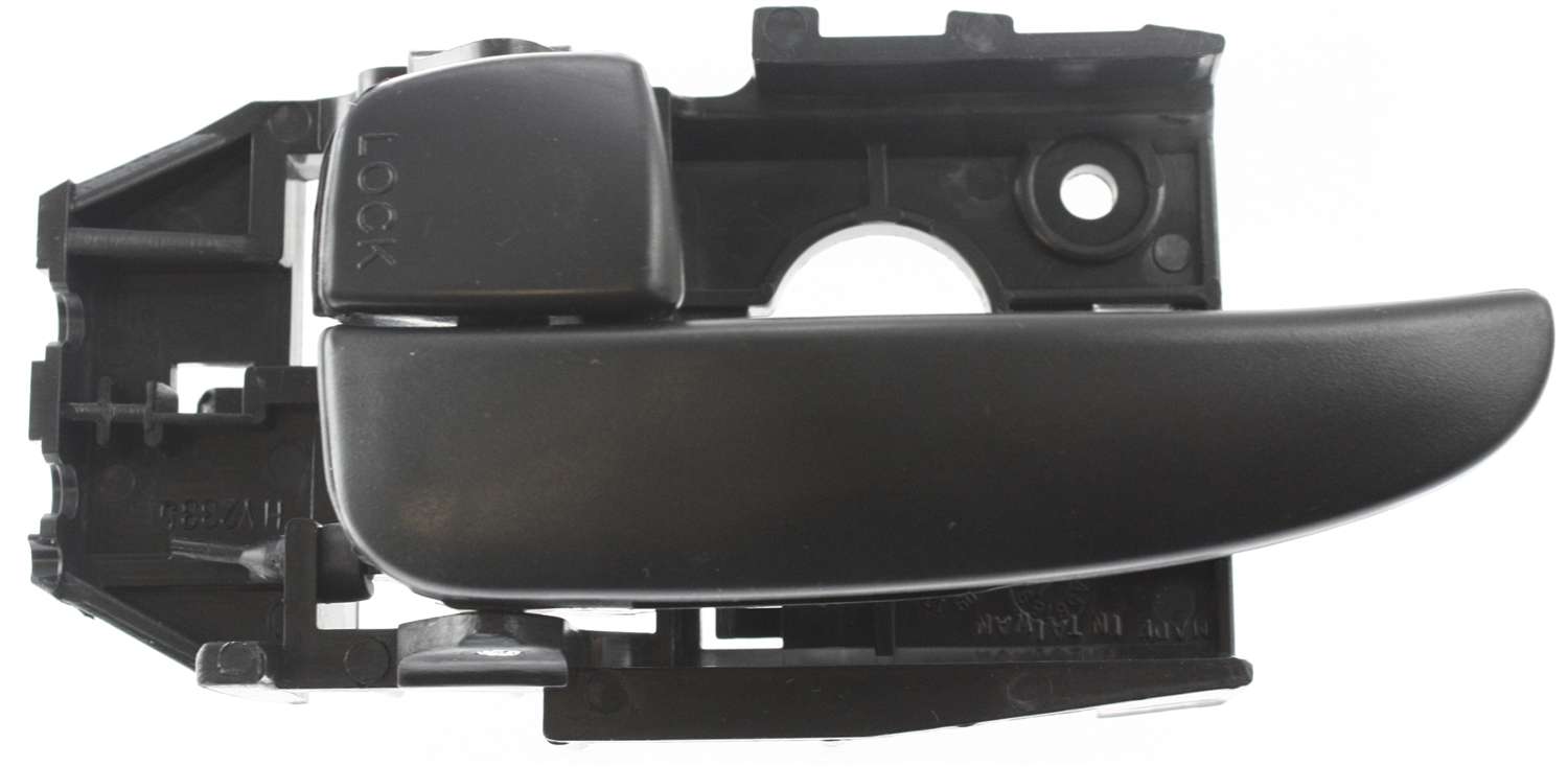 AM ELANTRA 01-06 FRONT INTERIOR DOOR HANDLE LH Black SKU ARBH462112 Partslink HY1352104 OEM 826102D000CA