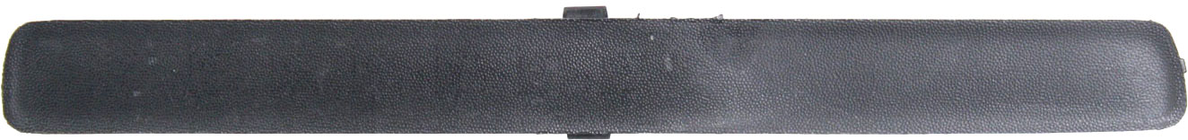 AM ESCALADE 00-06 SILVERADO PICKUP 99-02 FRONT BUMPER MOLDING RH Cover Cap Opening Plastic Black SKU C016105 Partslink GM1039101 OEM 15018587