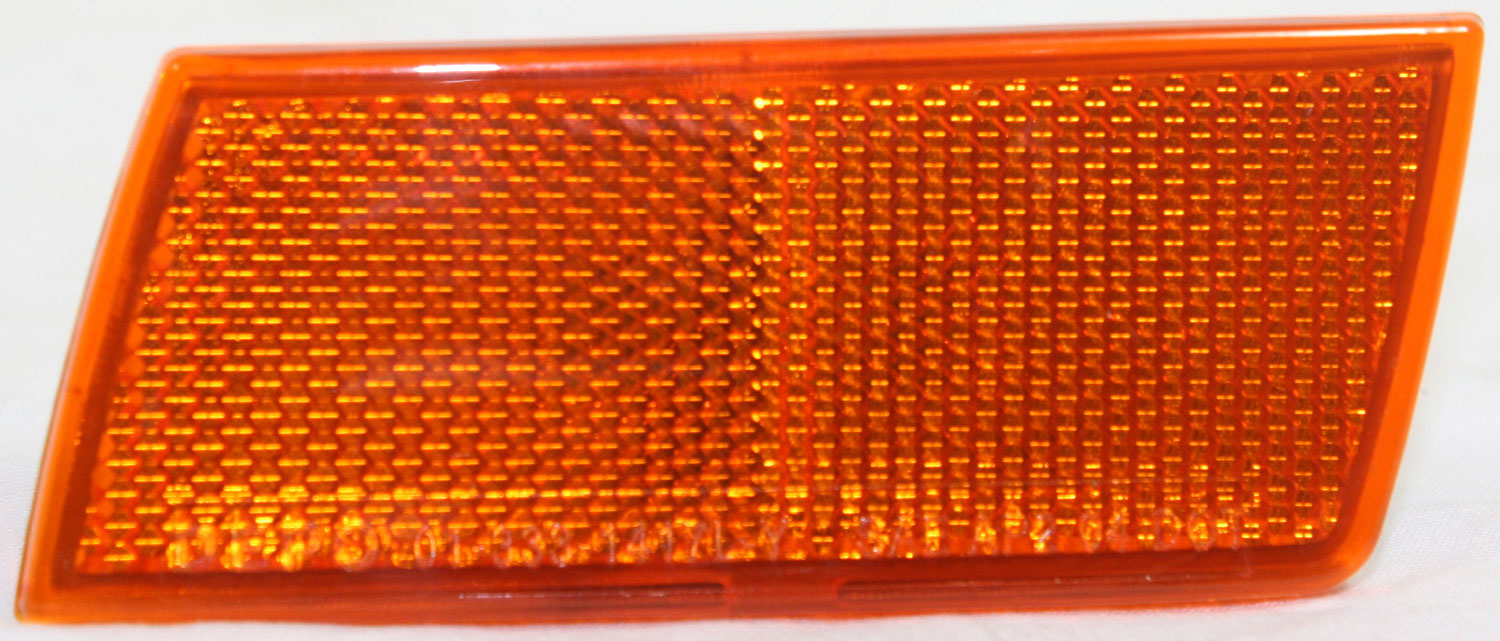 AM CHRYSLER 300-05-10 FRONT SIDE MARKER LAMP LH Assembly SKU C104508 OEM 4805861AA PFM