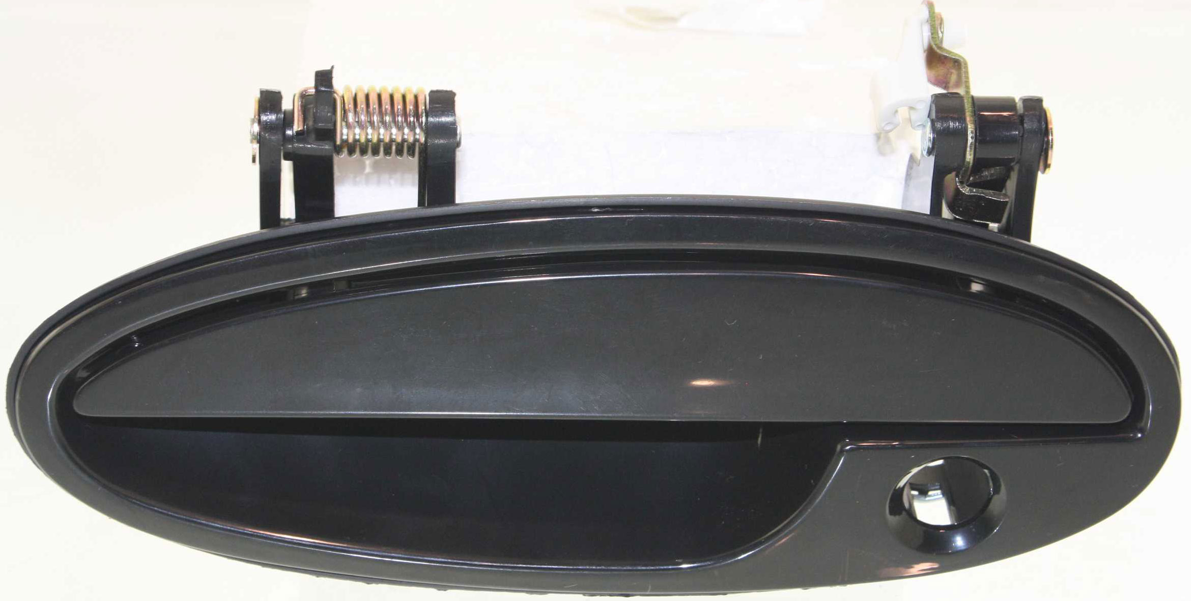 AM IMPALA 00-05 FRONT EXTERIOR DOOR HANDLE LH Plastic Black w Keyhole Paint to Match SKU C462170 Partslink GM1310133 OEM 10435891