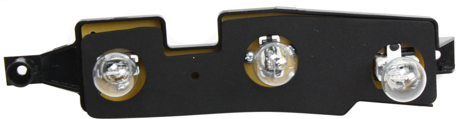 AM C K FULL SIZE PICKUP 88-00 TAIL LAMP CONNECTOR PLATE LH w Bulb Exc. 15-000 Lbs. GVW SKU C733104 Partslink GM2806101 OEM 16511565