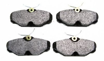 AM CENTRIC PREMIUM BRAKE PAD SET Provides superior stopping power with minimal dusting Features shi SKU CE300.06100