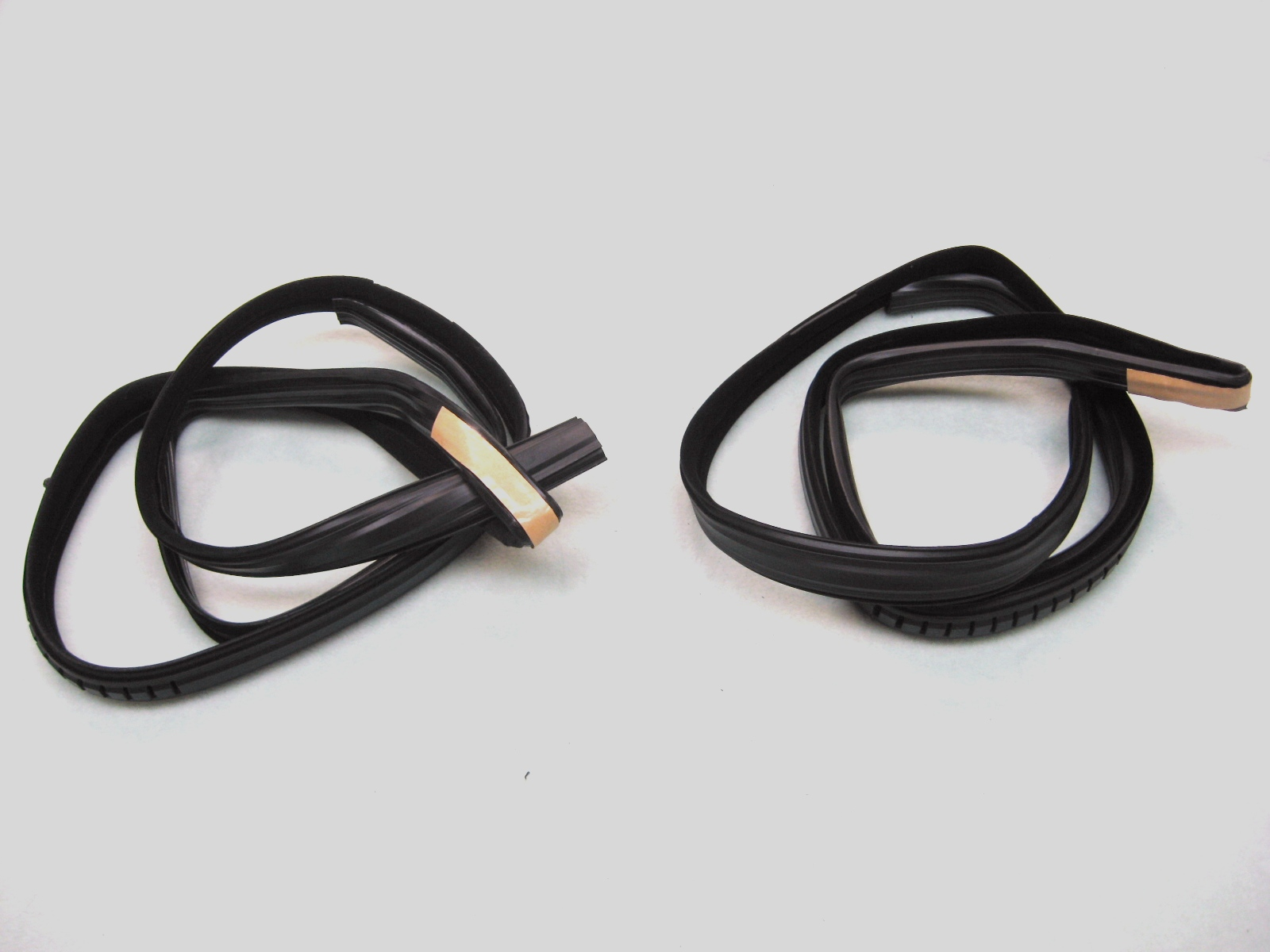 AM Fairchild Industries Weatherstrip Seal SKU FAIKG1009A OEM 14027778-14027777