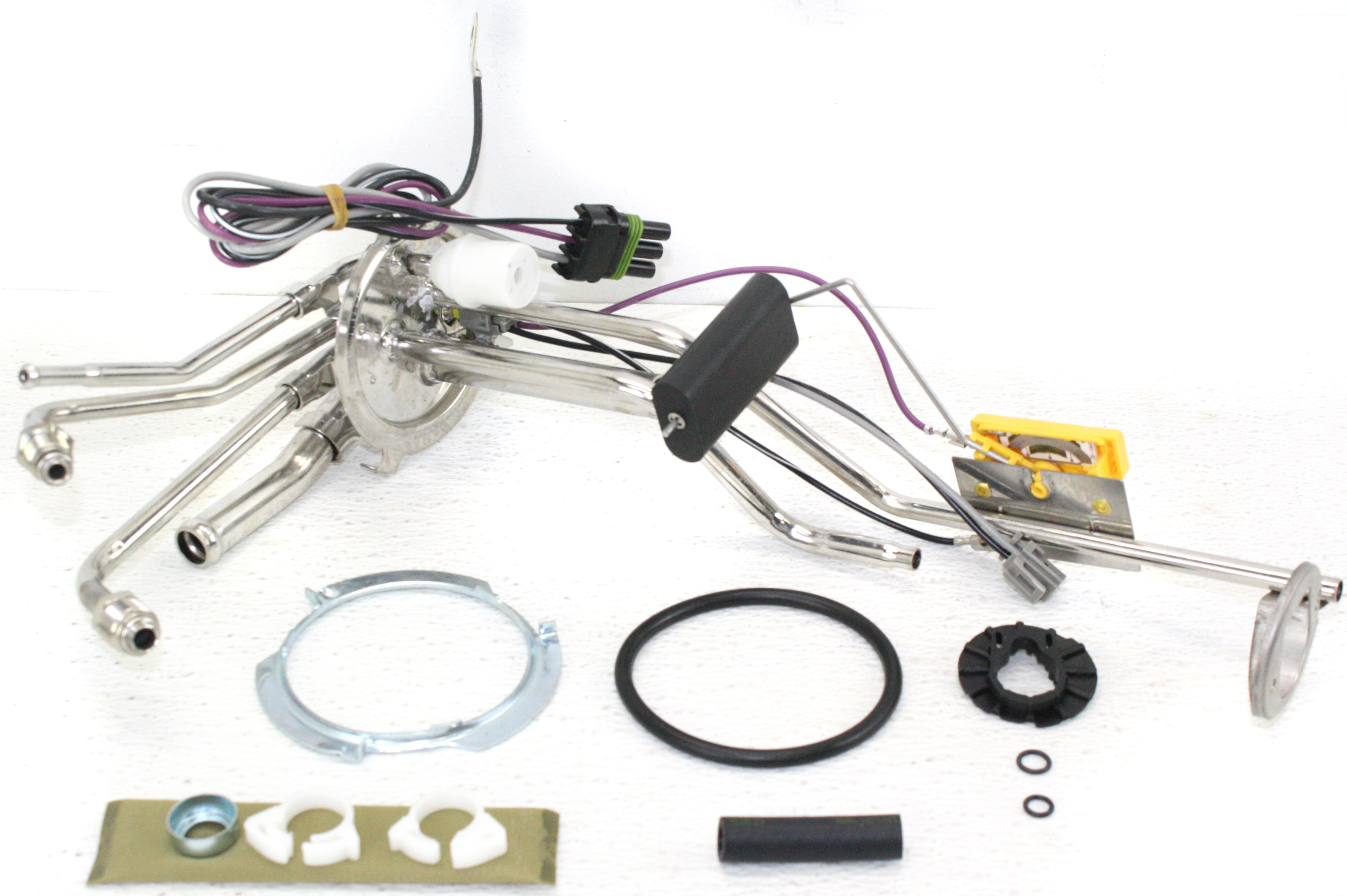 AM C K FULL SIZE PICKUP 96-97 SENDING UNIT 4 Ports w 3 Wires w fuel sender float and strainer SKU G670339 OEM 692074-19111415-25027983-25170