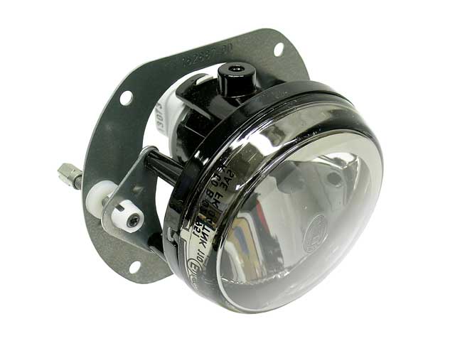 AM Fog Light SKU H571NO009295077 OEM 204-820-21-56