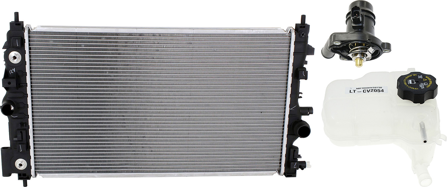 AM CRUZE 11-14 RADIATOR 3 pc kit 4 Cyl 1.4L Auto Trans w Thermostat and Coolant Reservoir SKU KIT 052623-70 Partslink GM3010541 GM3014150 OEM 13311079-13465094 PFM 13502353