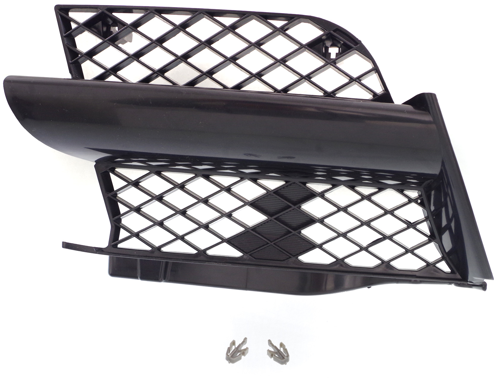 AM OUTLANDER 03-04 GRILLE RH Black Shell and Insert SKU M070311 Partslink MI1200242 OEM MN133230