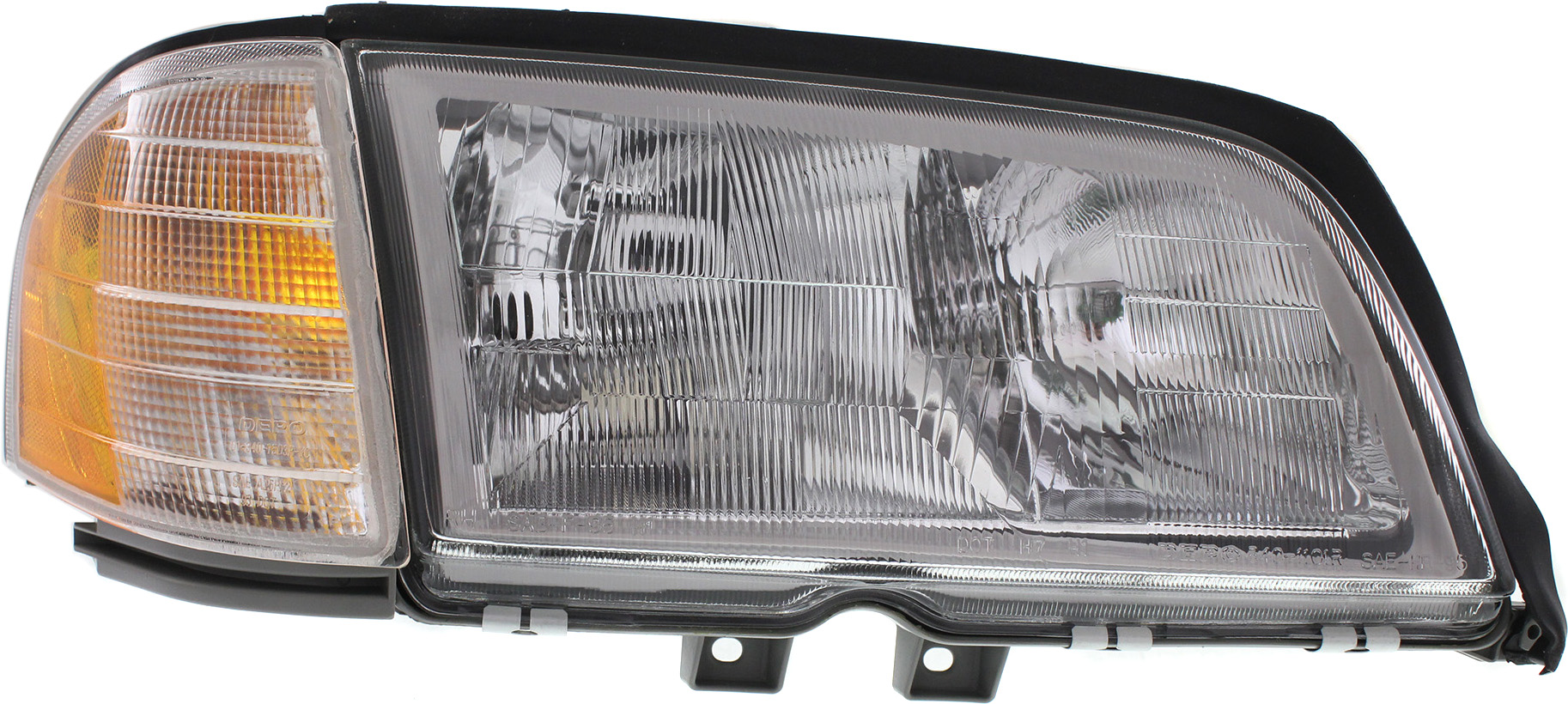 AM C CLASS 97-00 HEAD LAMP RH Assembly Halogen 202 Chassis SKU M100125 Partslink MB2503106 OEM 2028202861