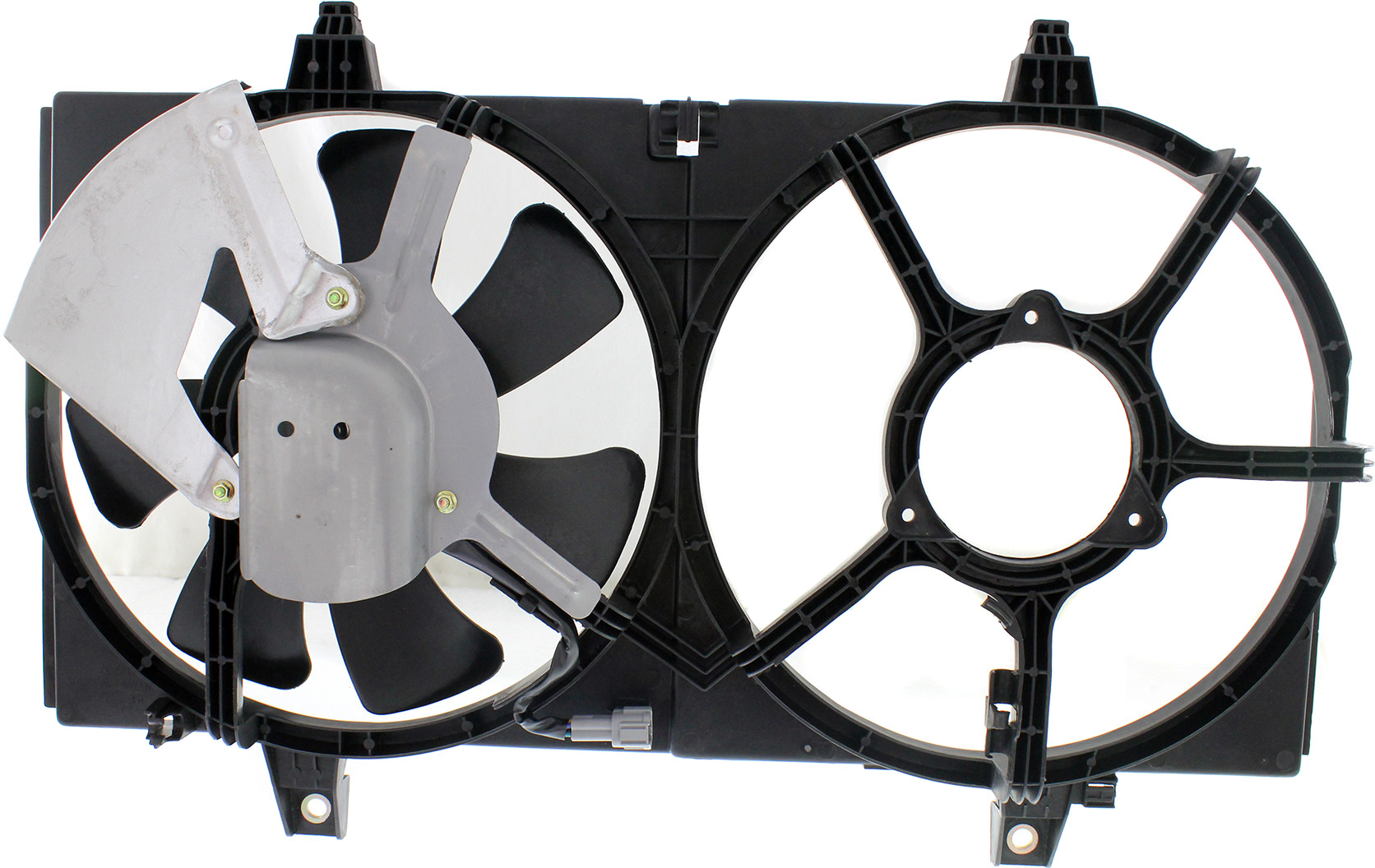AM SENTRA 00-01 RADIATOR FAN SHROUD ASSEMBLY w o A C 1.8L Eng SKU N160920 Partslink NI3115115 OEM 214816M110