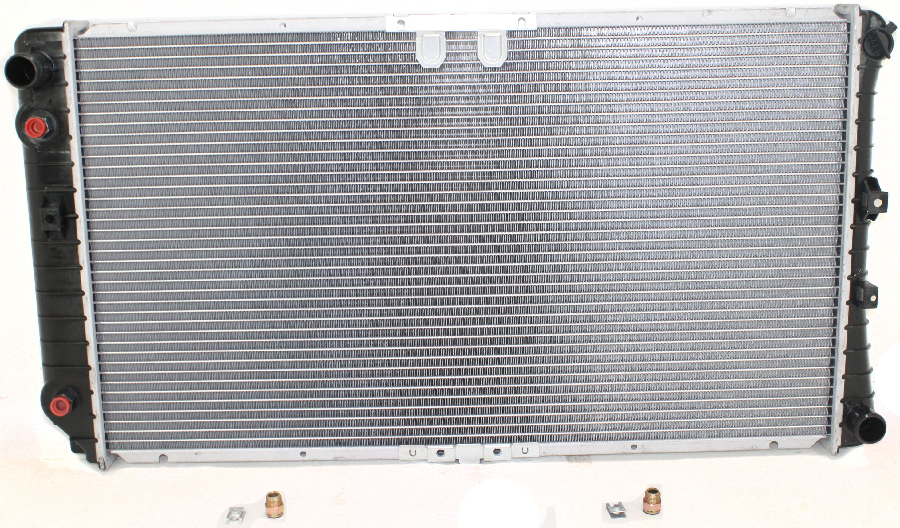 AM CAPRICE 94-96 RADIATOR w o Engine Oil Cooler SKU P1516 Partslink GM3010149 OEM 52470704