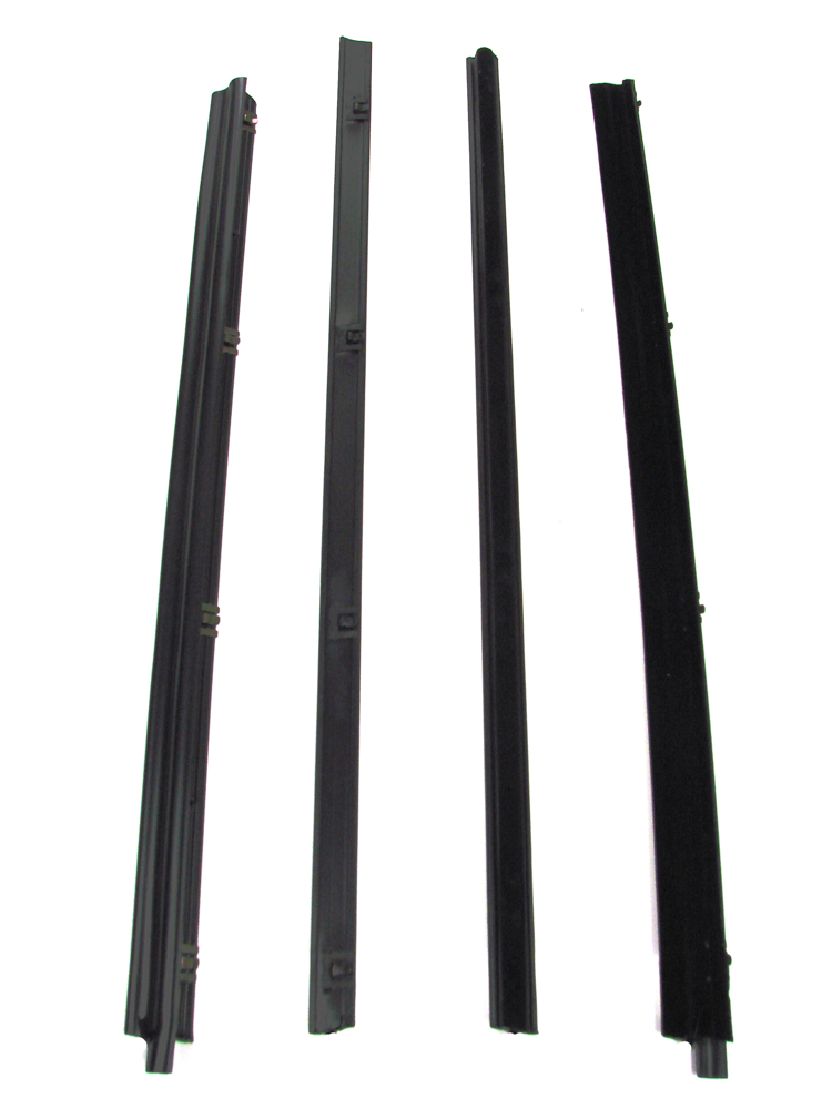 AM Beltline Molding Kit 4 Piece Set Left and Right Hand SKU PRPWFK611076V