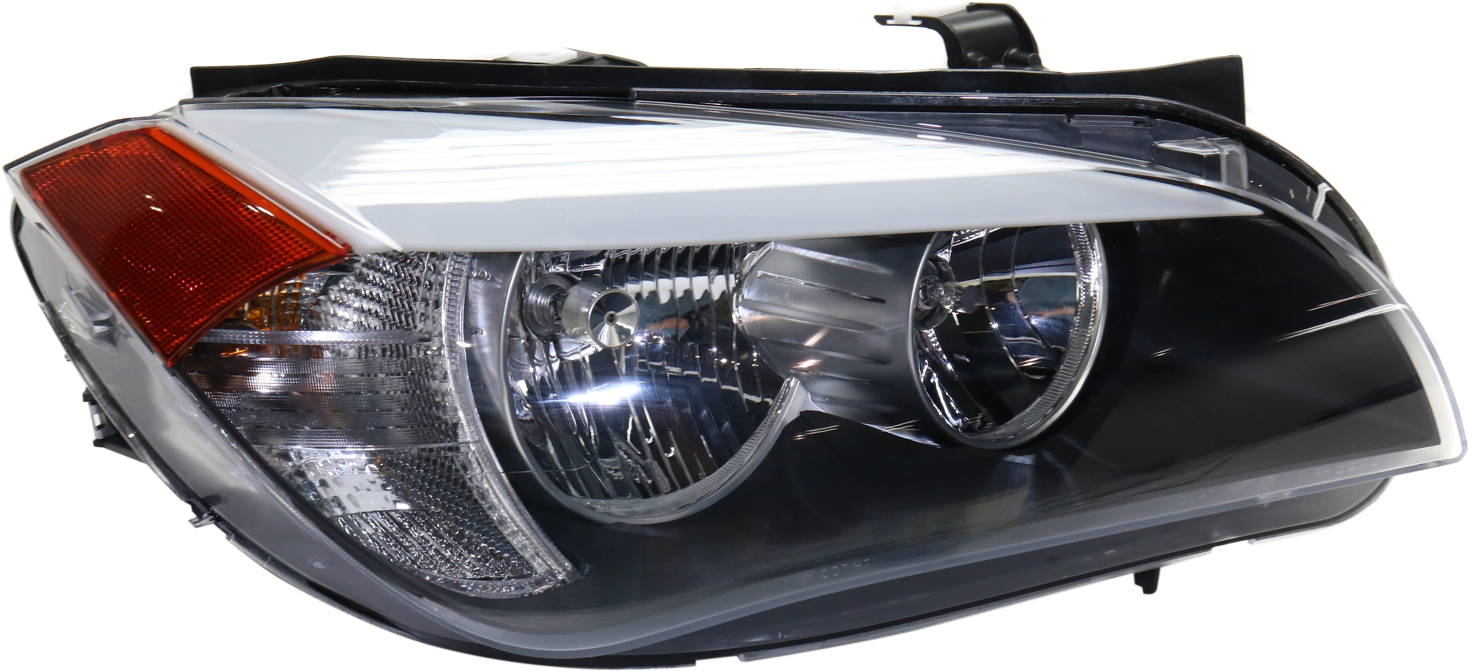 AM X1-12-12 HEAD LAMP RH Assembly Halogen SKU RB10010001 Partslink BM2503178 OEM 63112990006 PFM
