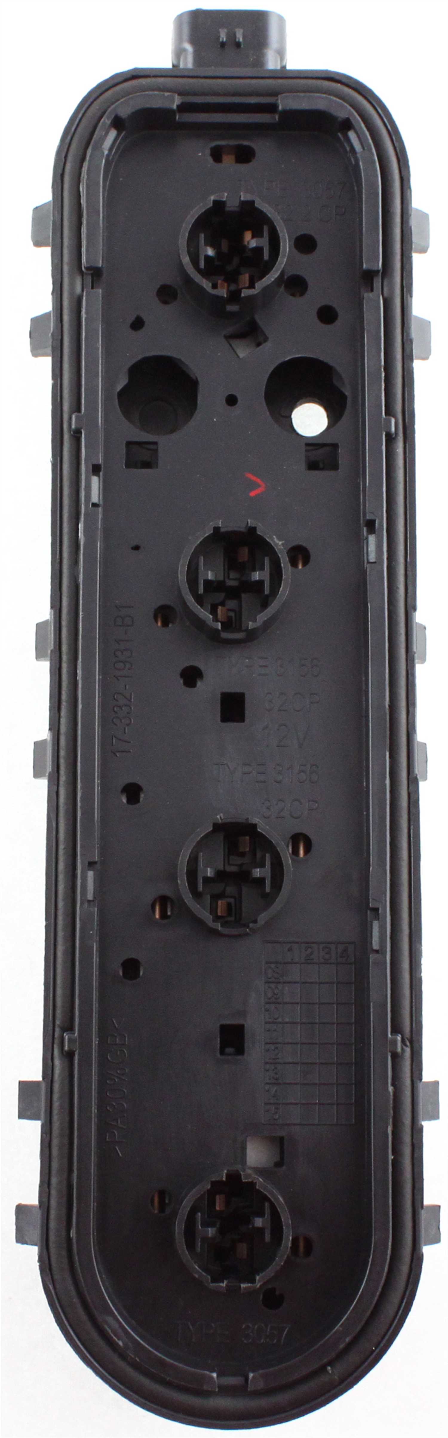 AM VENTURE 97-05 TAIL LAMP CONNECTOR PLATE RH SKU RBC733101 Partslink GM2817100 OEM 12335927