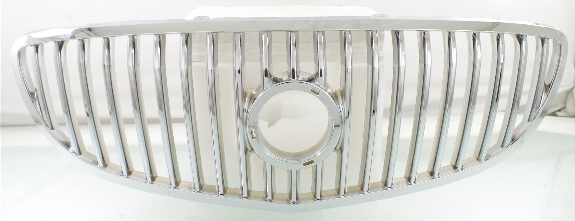 AM LACROSSE ALLURE 08-09 GRILLE Chrome Shell and Insert CAPA SKU REPB070103Q Partslink GM1200618C OEM 15889923