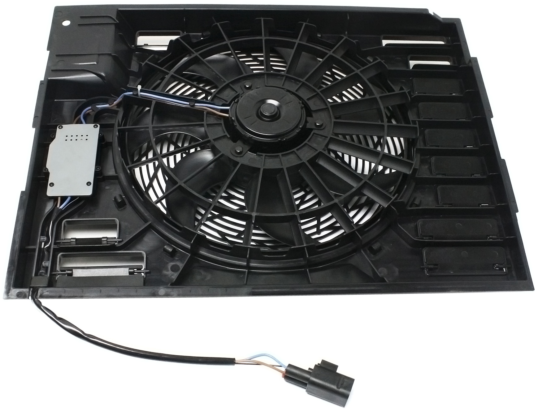 AM 7 SERIES 02-08 A C CONDENSER FAN SHROUD ASSEMBLY w Control module SKU REPB190906 Partslink BM3020103 OEM 64546921379