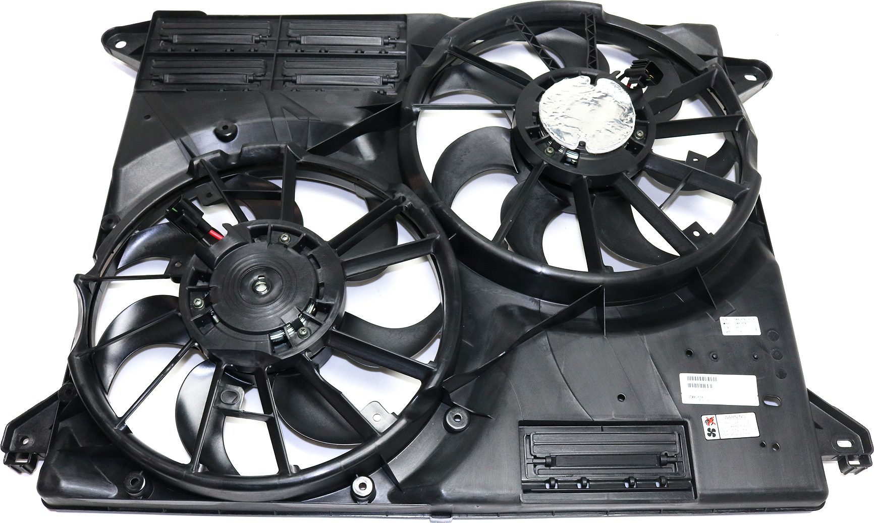AM EDGE 15-24 MKX 16-18 RADIATOR FAN ASSEMBLY Dual Fan 15-18-2.0L Eng. w Towing Package 2.7L 3.7L Eng. w o Towing Package SKU REPF160938 Partslink FO3115212 OEM F2GZ8C607E