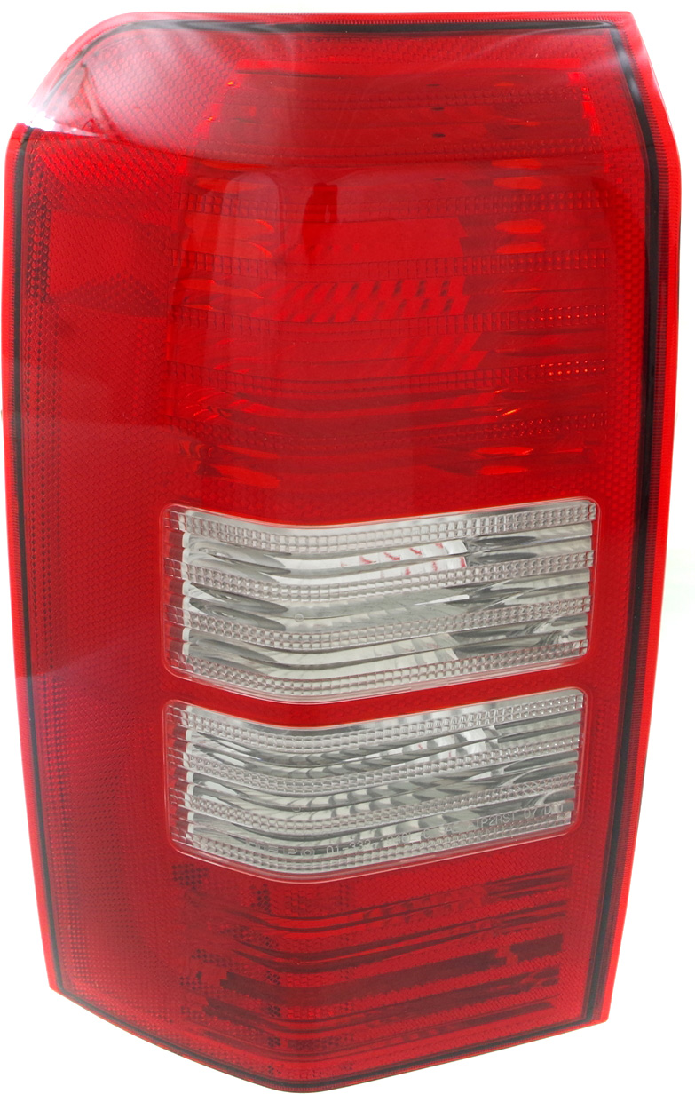 AM PATRIOT 08-17 TAIL LAMP LH Lens and Housing SKU REPJ730172 Partslink CH2800181 OEM 5160365AG