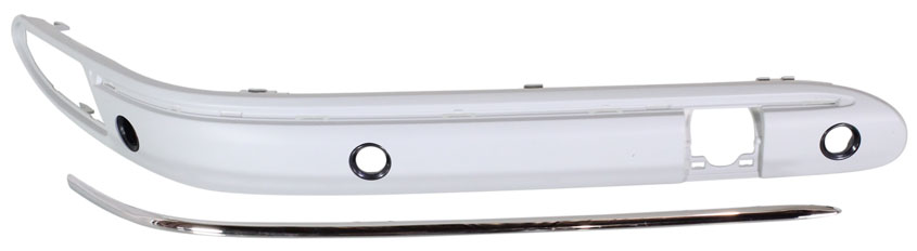 AM C CLASS 01-07 FRONT BUMPER MOLDING RH Outer Impact Strip Primed Avantgarde Pkg. and Elegance Pkg. w Parktronic SKU REPM016127 Partslink MB1059118 OEM 2038852421