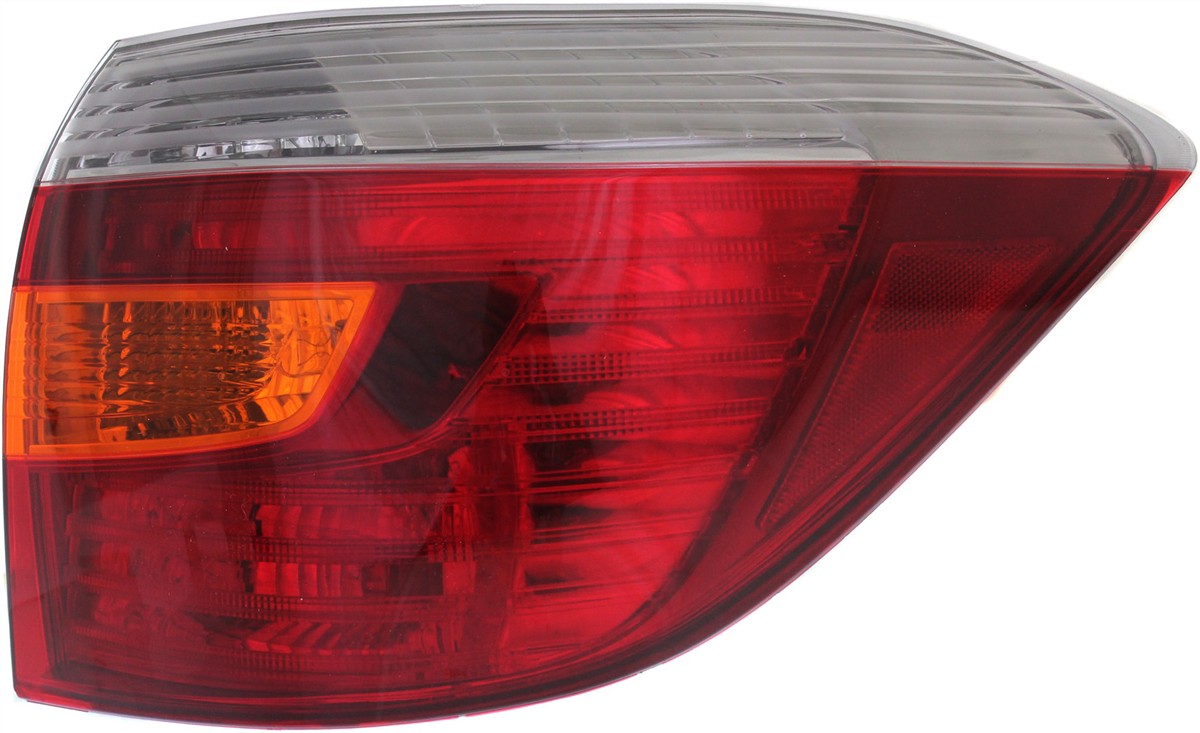 AM HIGHLANDER 10-10 TAIL LAMP RH Assembly Sport Model USA Built Vehicle SKU REPT730345 Partslink TO2801188 OEM 815500E060