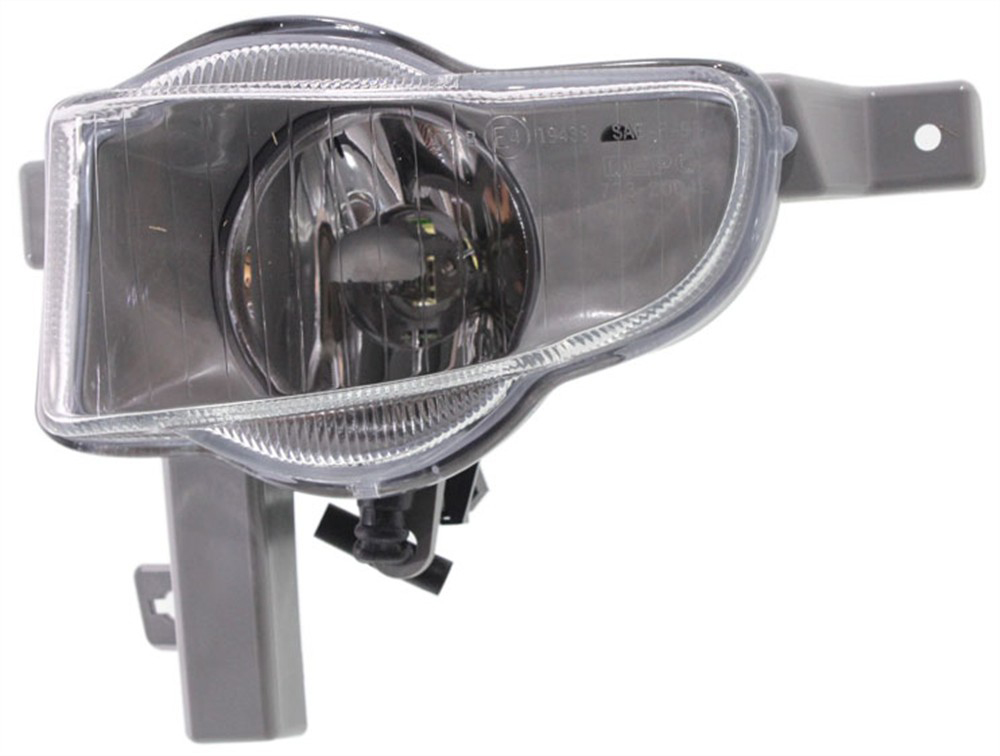AM S40-01-04 FRONT FOG LAMP LH Assembly Sedan SKU REPV107506 Partslink VO2592117 OEM 30865564