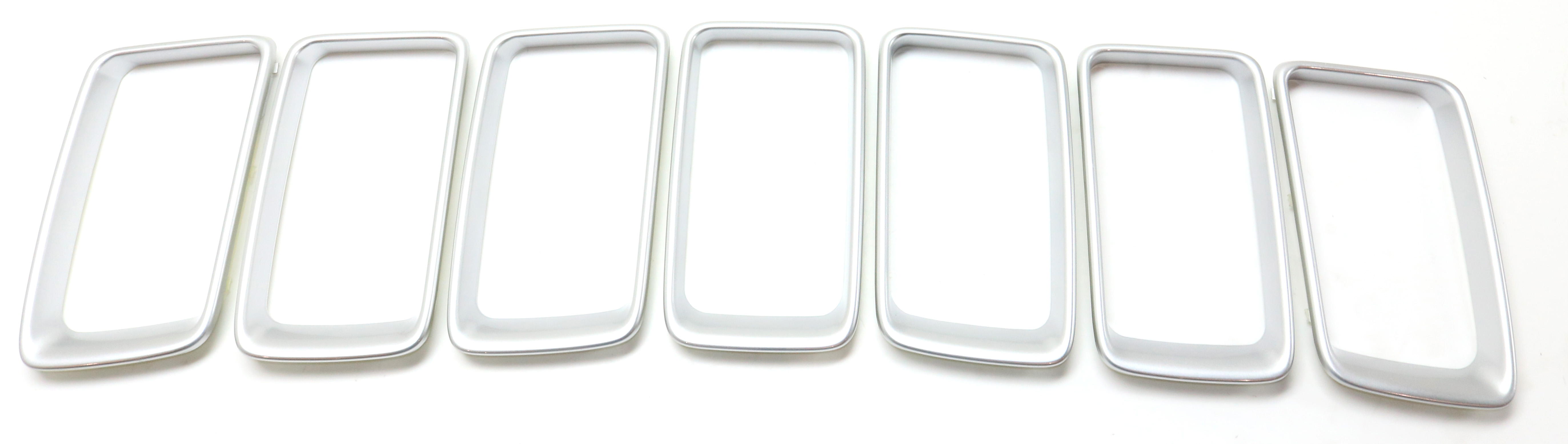 AM GRAND CHEROKEE 14-16 GRILLE MOLDING Painted Silver SKU RJ07070001 Partslink CH1210117 OEM 68241344AA