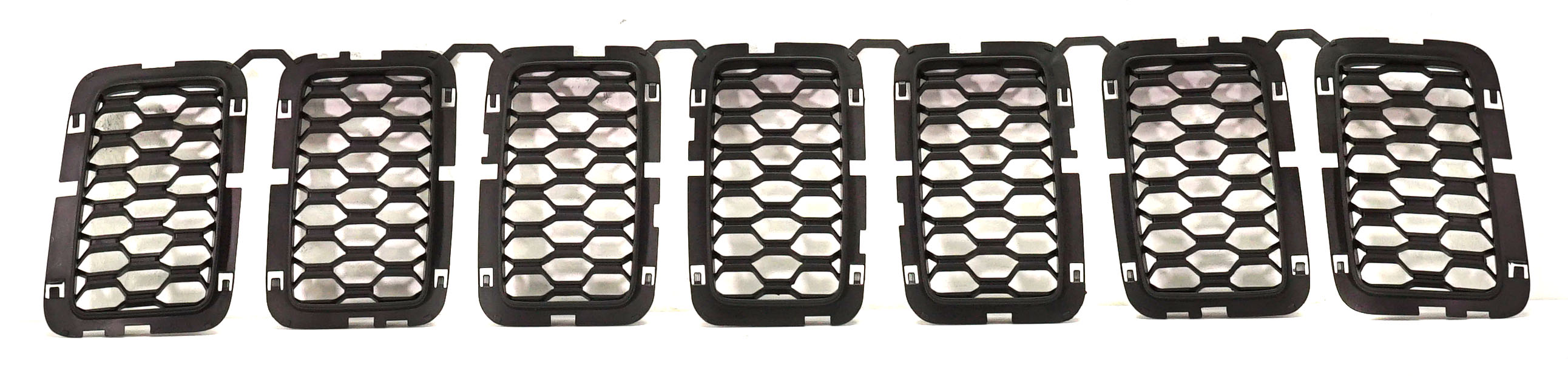 AM GRAND CHEROKEE WK 16-22 GRILLE MOLDING Inner Textured Black 80th Anniversary Laredo Limited w o Limited X Pkg. Trailhawk Models SKU RJ07070012 Partslink CH1201111 OEM 68317863AA