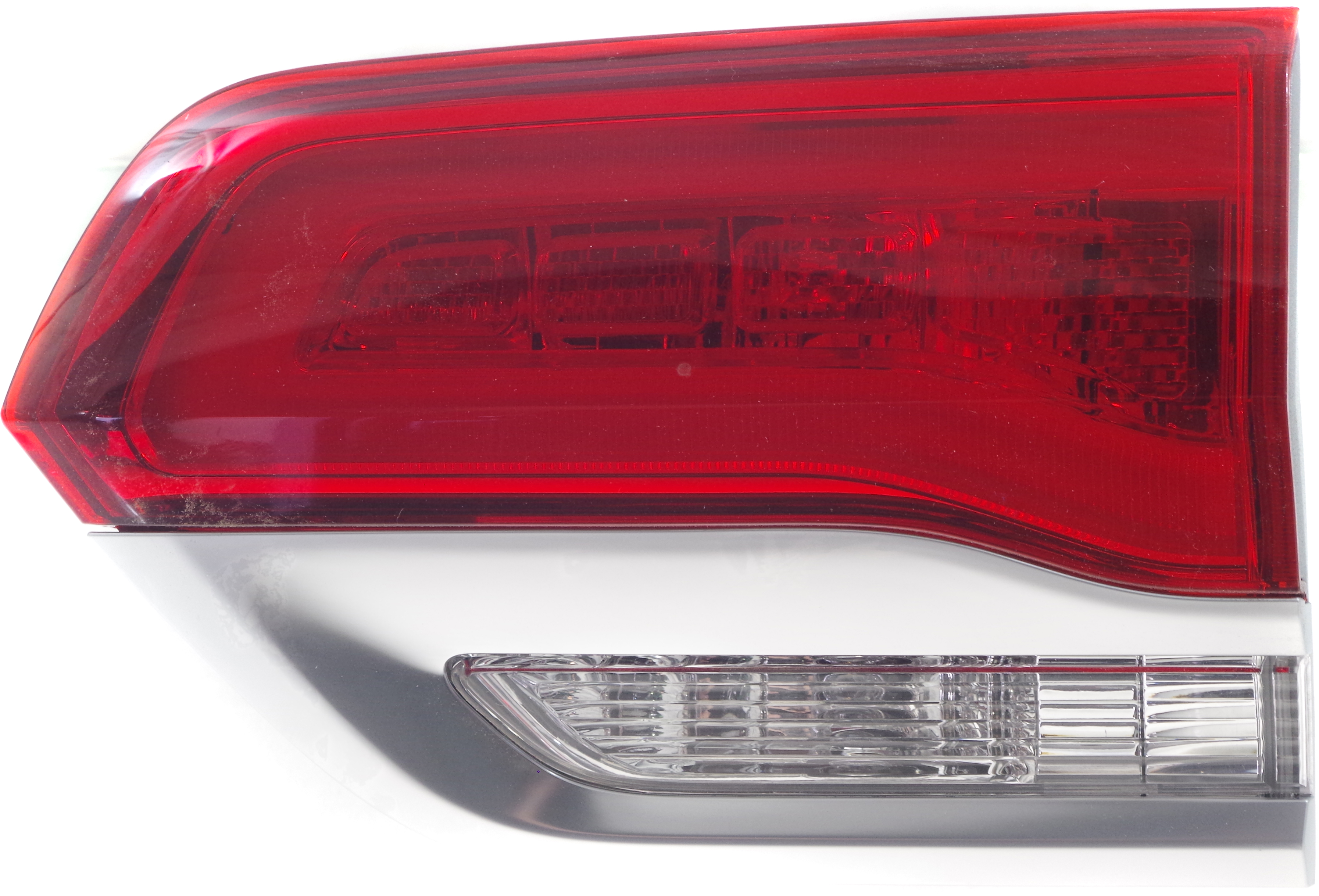 AM GRAND CHEROKEE 14-21 GRAND CHEROKEE WK 22-22 TAIL LAMP RH Inner Assembly Halogen Laredo Limited Overland Summit Models w Granite Trim w Platinum Insert SKU RJ73010001 Partslink CH2803112 OEM 68236136AF 68236136AB