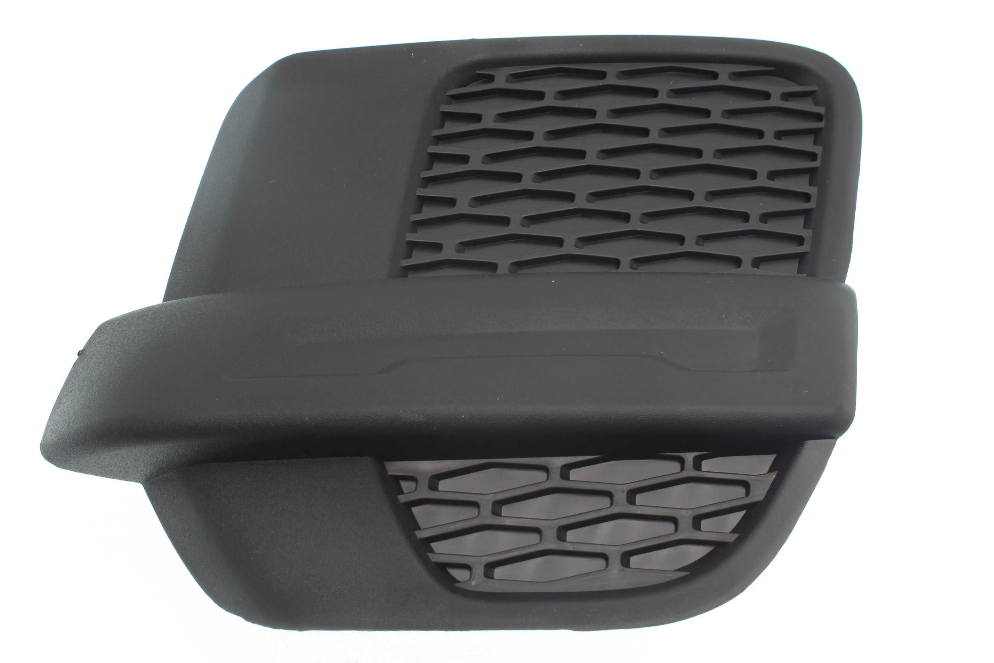 AM RANGE ROVER EVOQUE 12-15 FOG LAMP COVER LH Pure Prestige Models SKU RL10860002 Partslink RO1038106 OEM LR026542