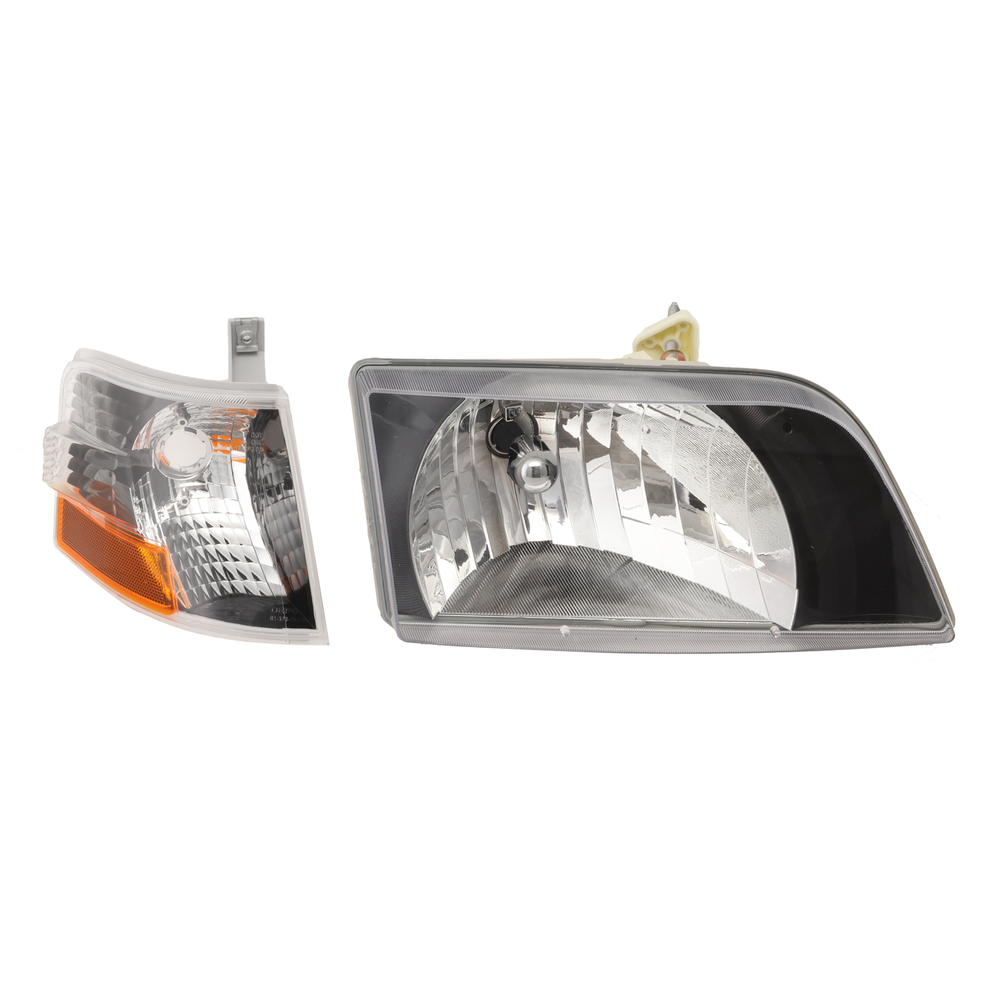 AM VOLVO HD VNL 00-03 VNM 00-17 HEAD LAMP RH AND LH without Bulbs Halogen Diamond Design w Black Bezel SKU RV10020001 HD OEM Heavy Duty